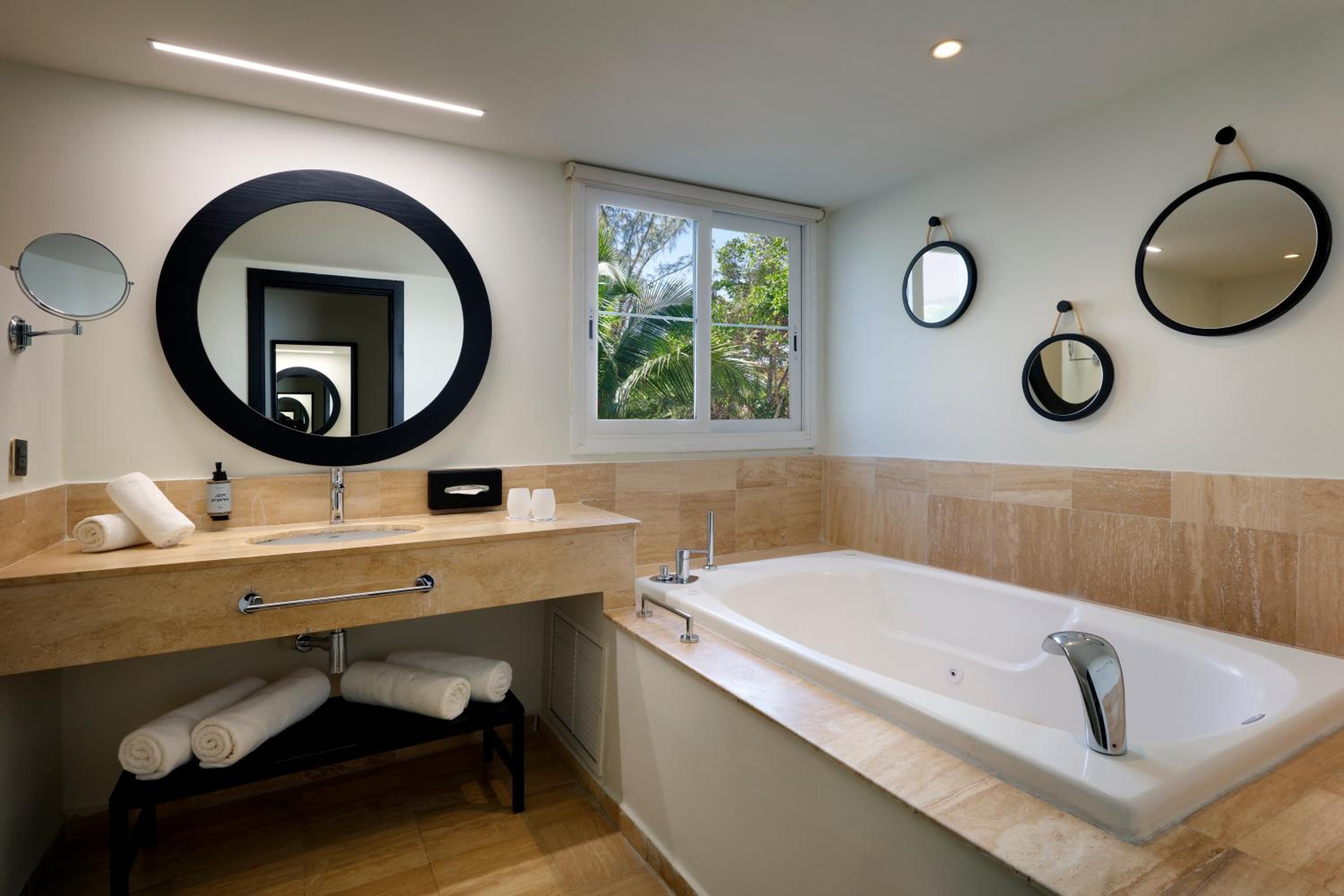 Junior Suite, Garden View