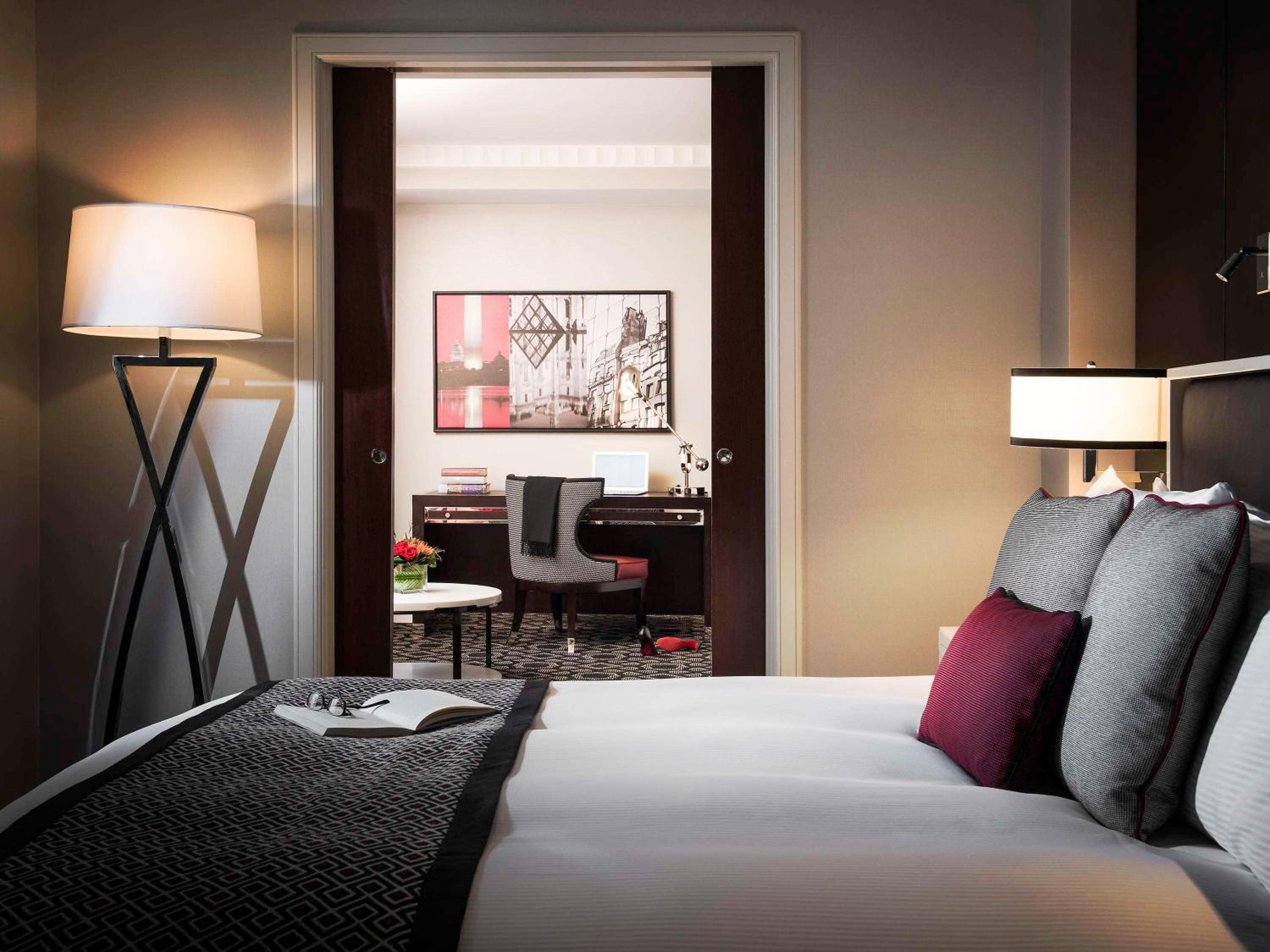 Junior King Suite - Photo 1