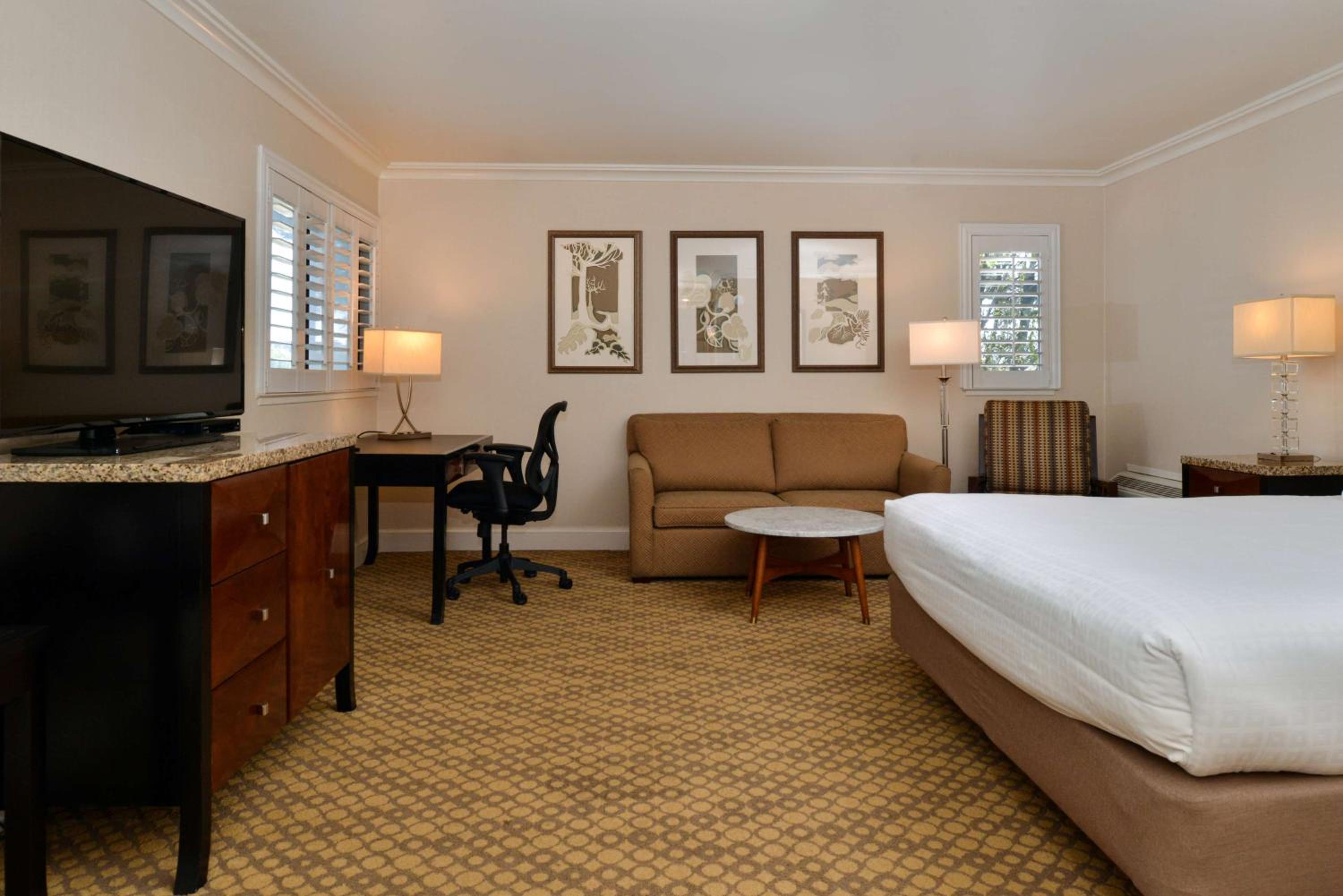 Executive King Room - Photo 2