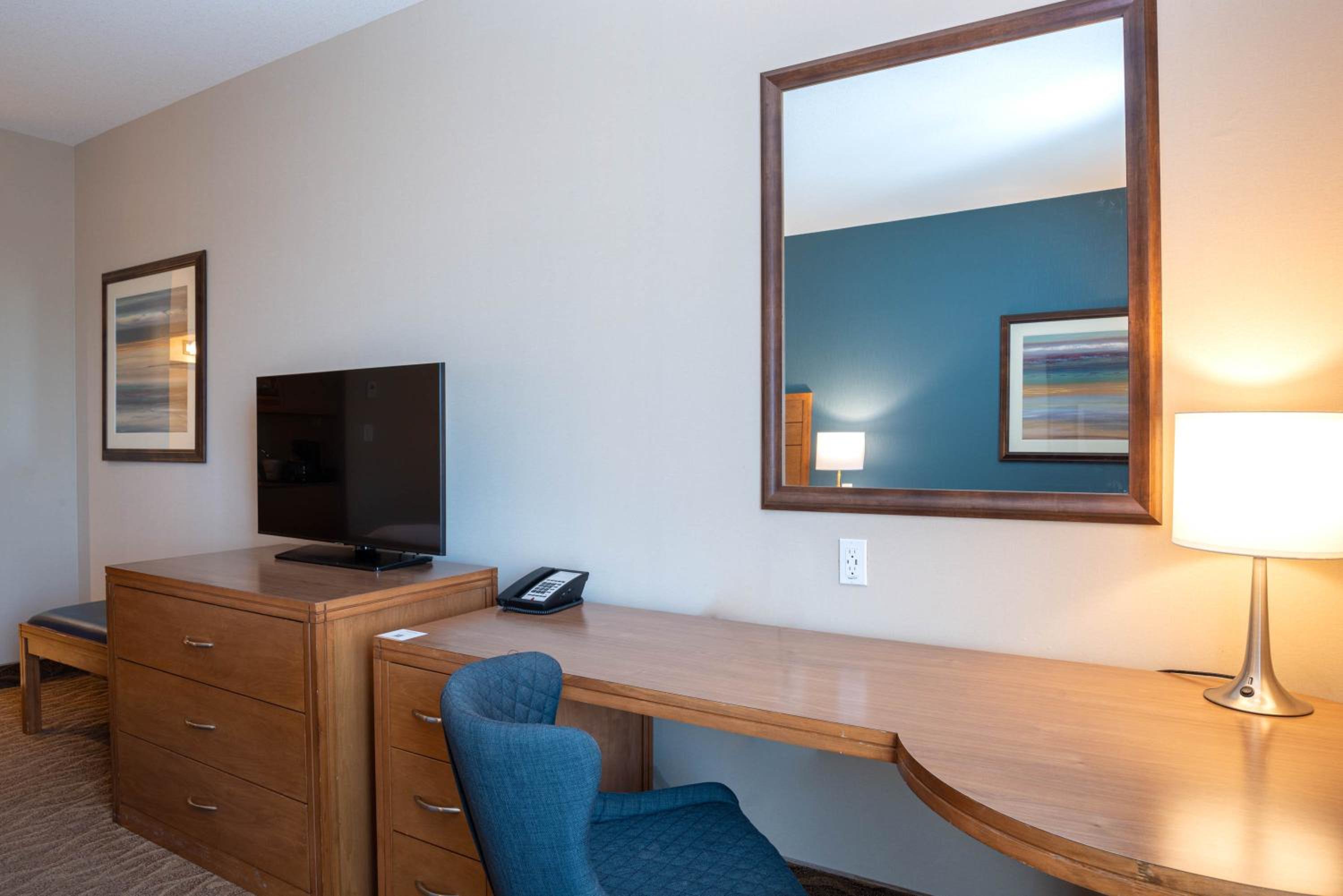 Standard Room, 2 Queen Beds - Photo 4