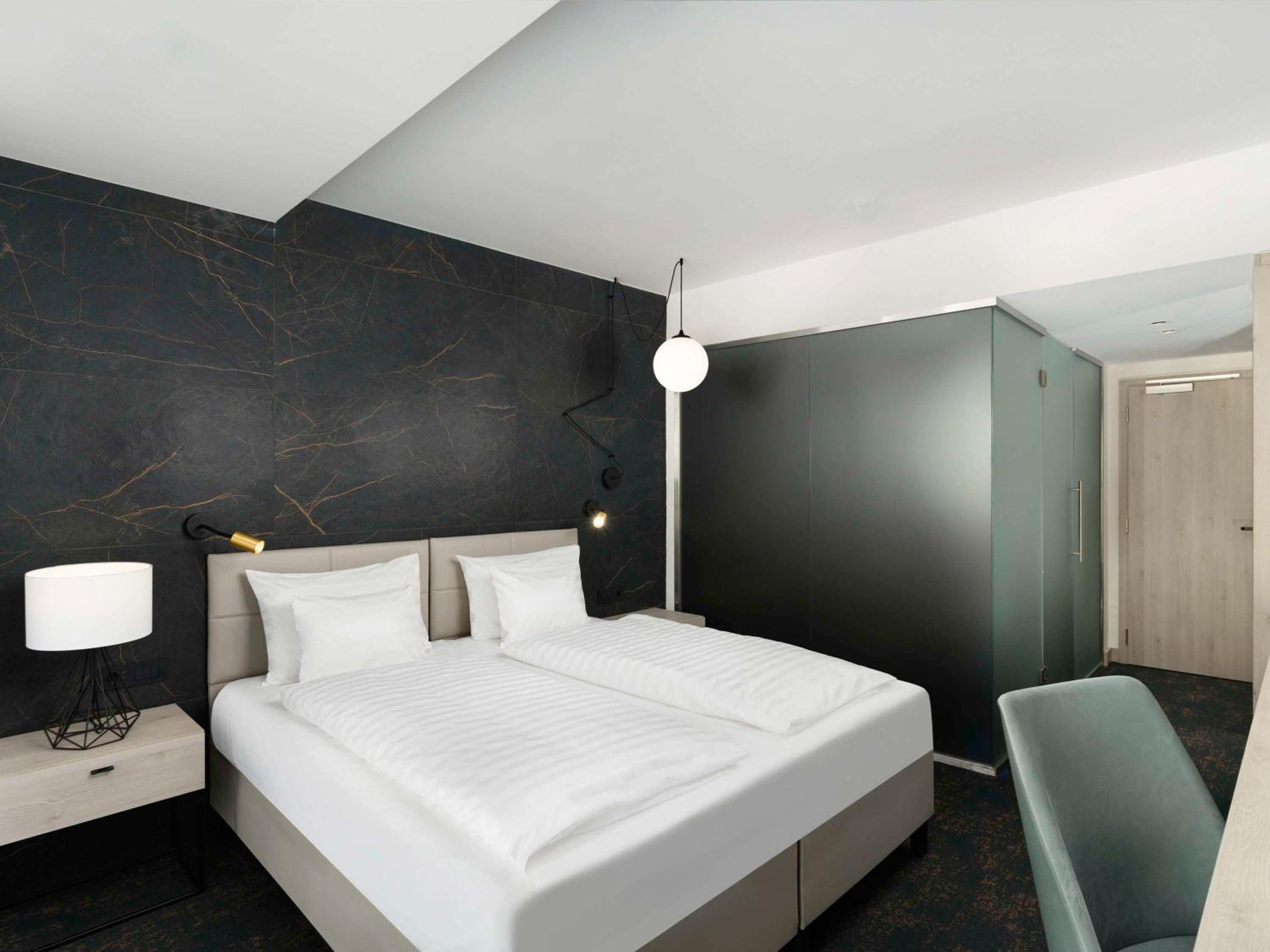 Standard Twin Room - Photo 1