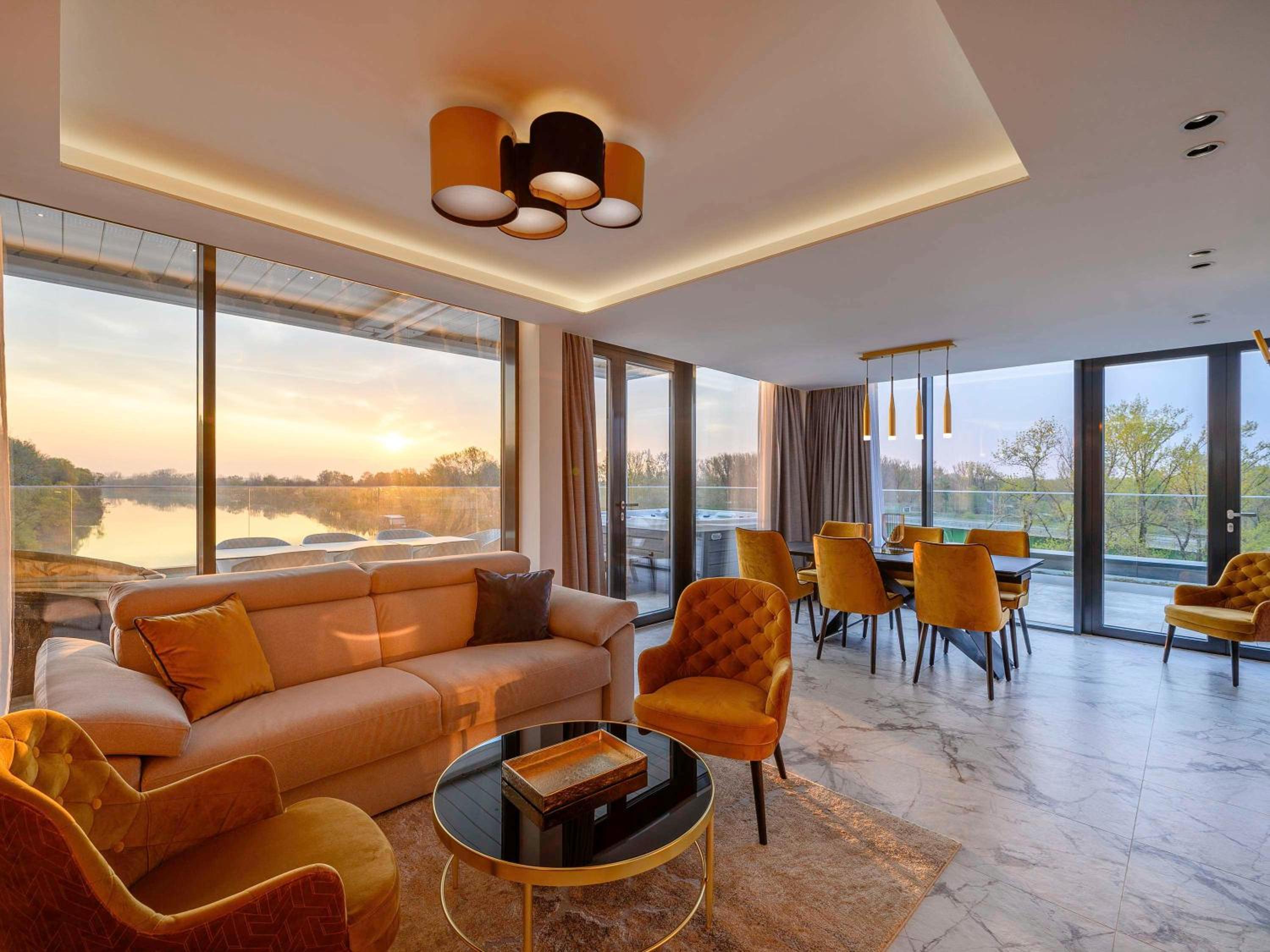 Executive room with One Double Bed and Sofa - Photo 1