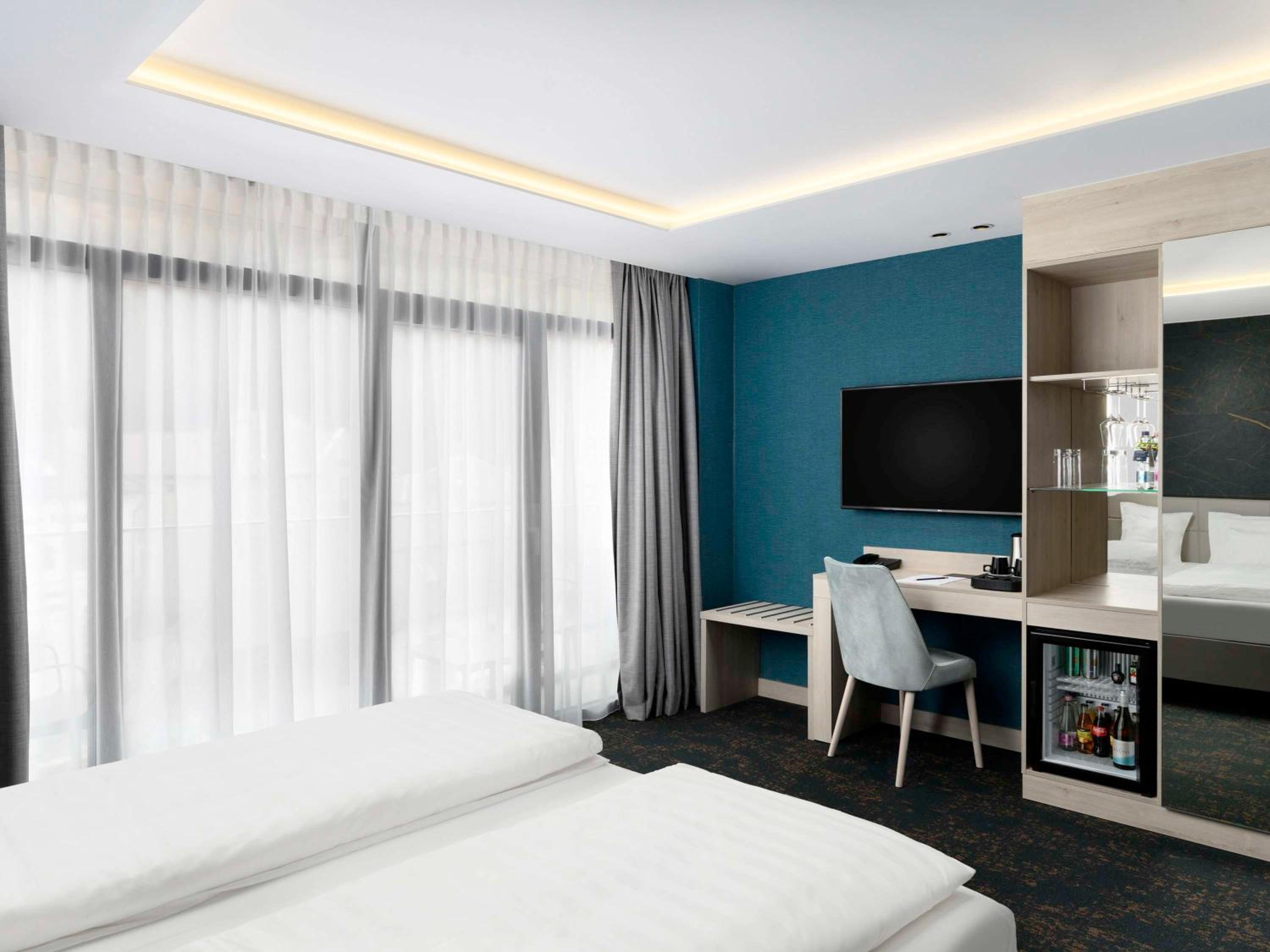 Standard Double Room - Photo 8