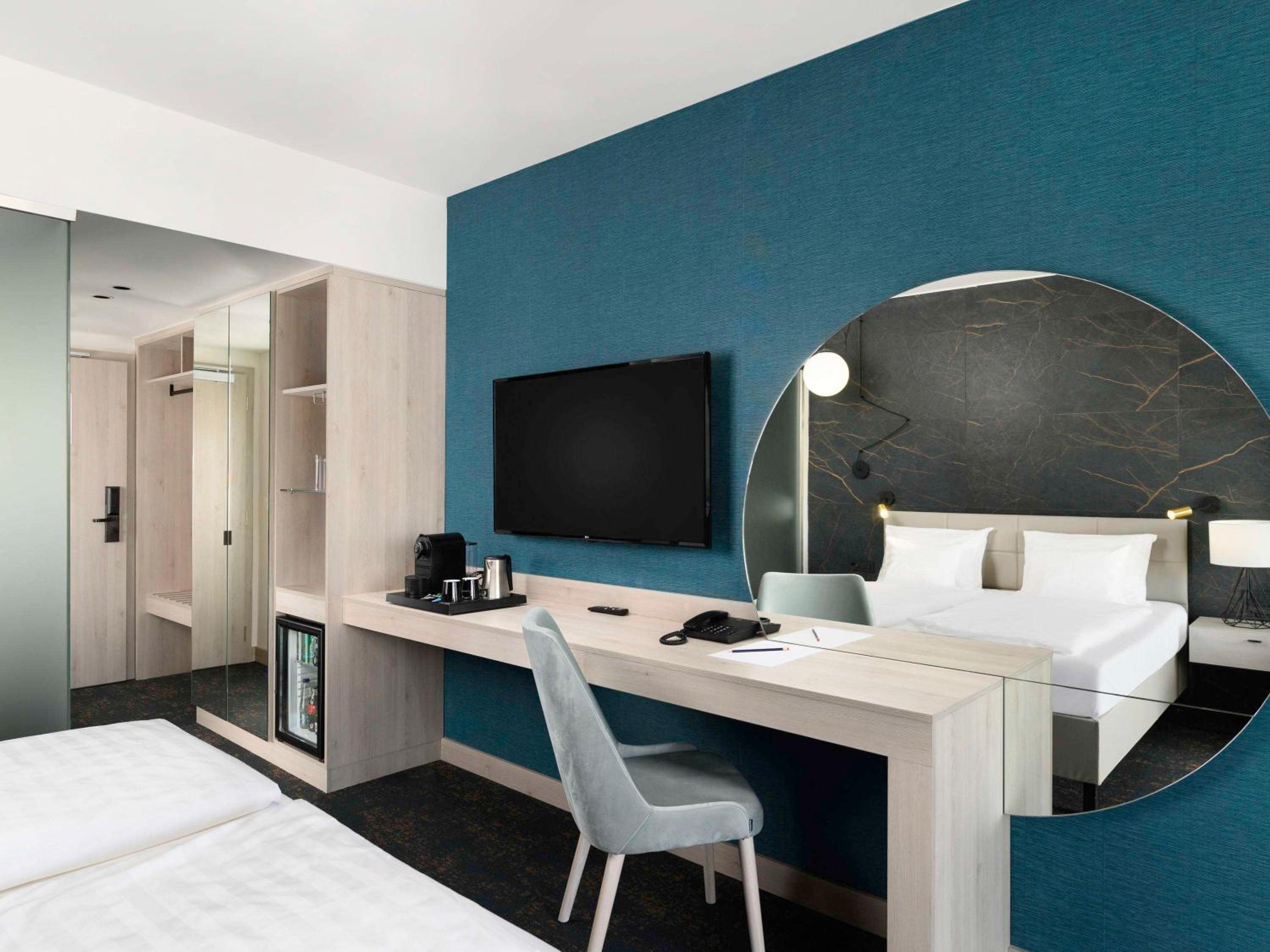 Standard Double Room - Photo 9