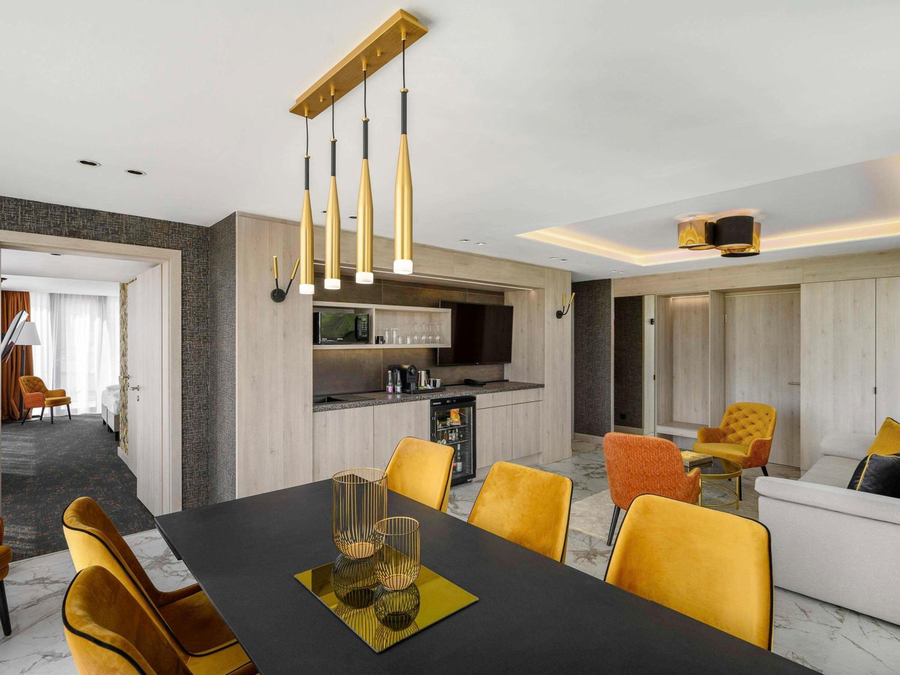 Executive room with One Double Bed and Sofa - Photo 3