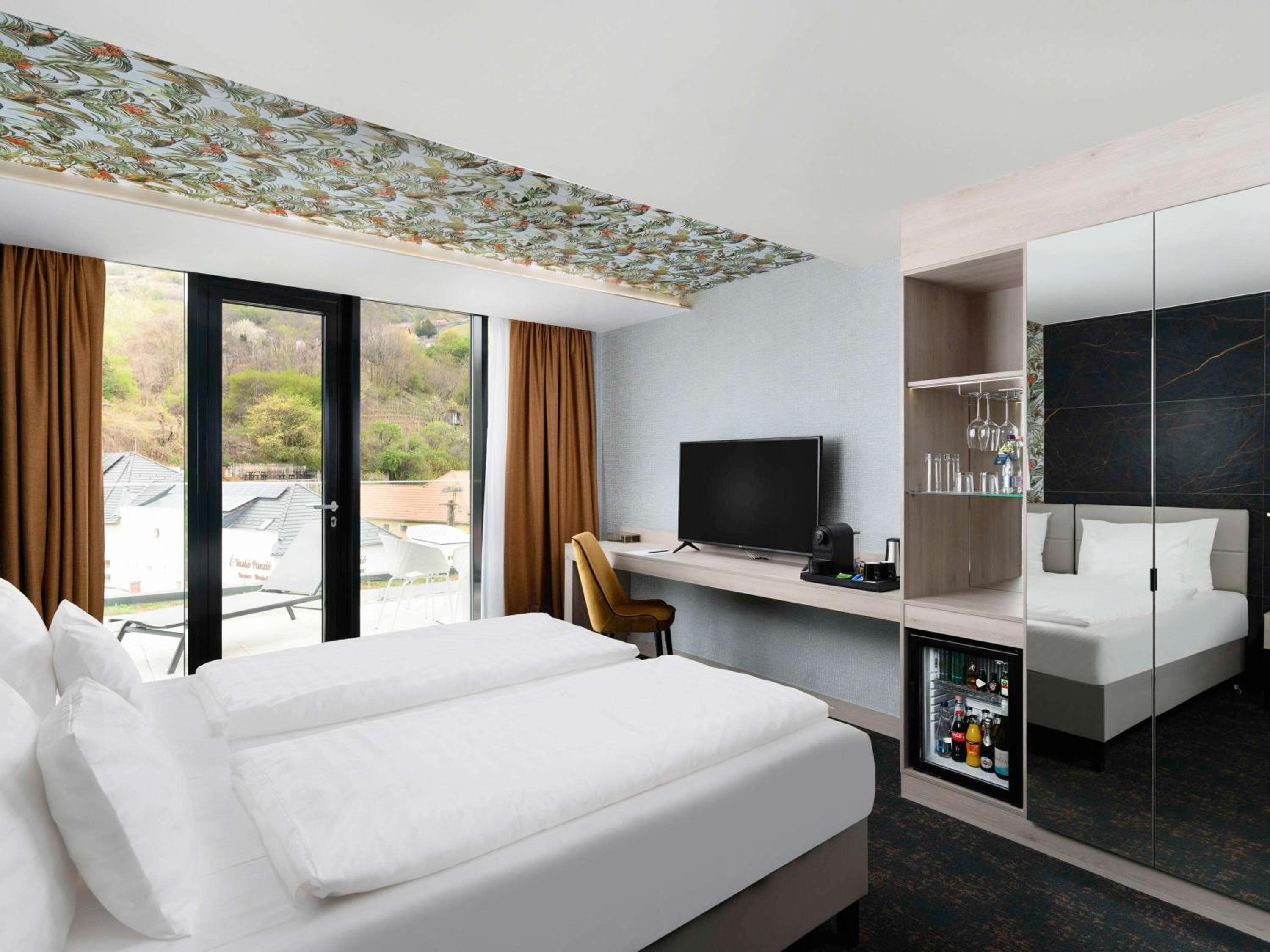 Standard Twin Room - Photo 7