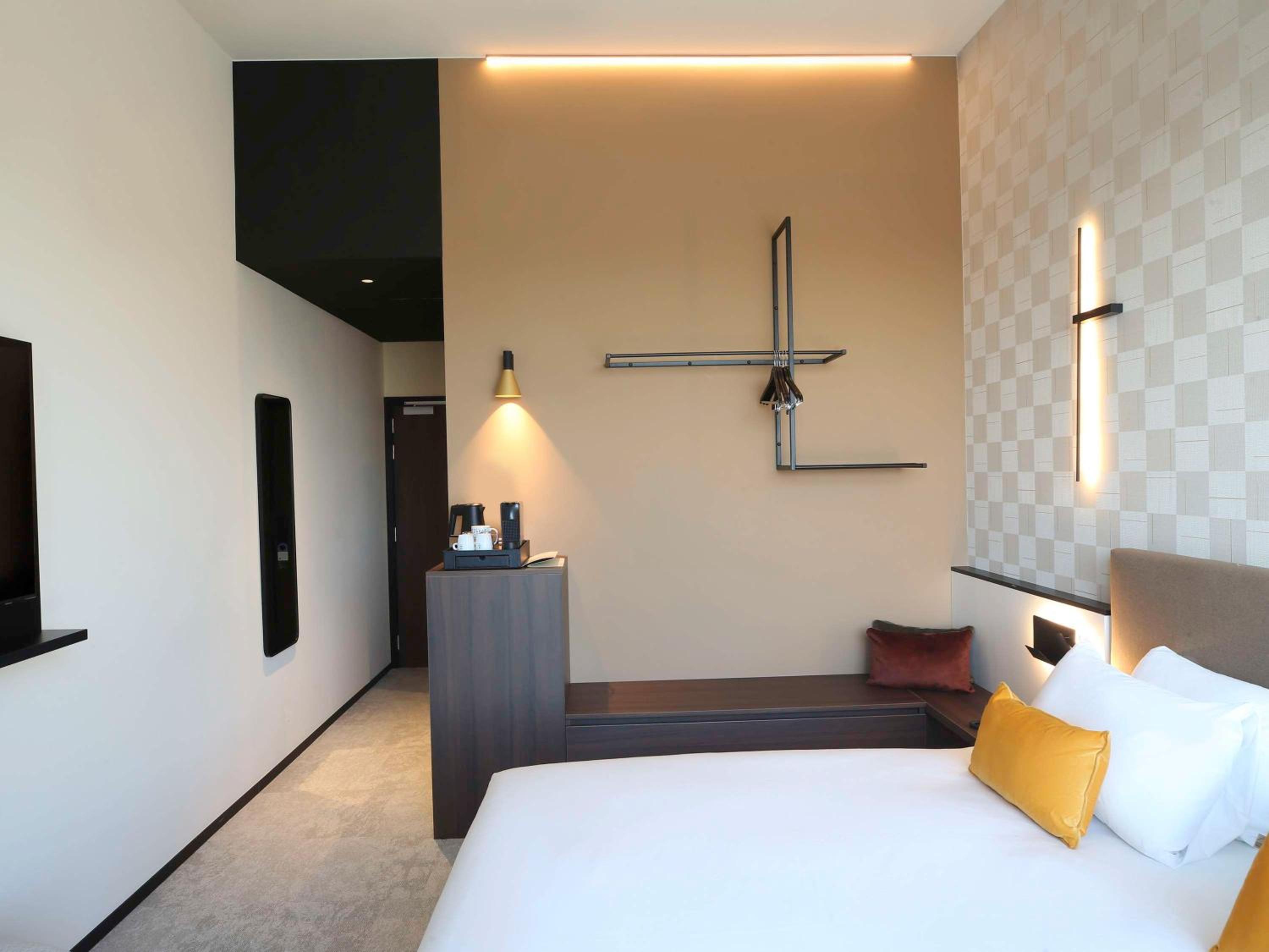 Classic King Room with River View - Photo 5