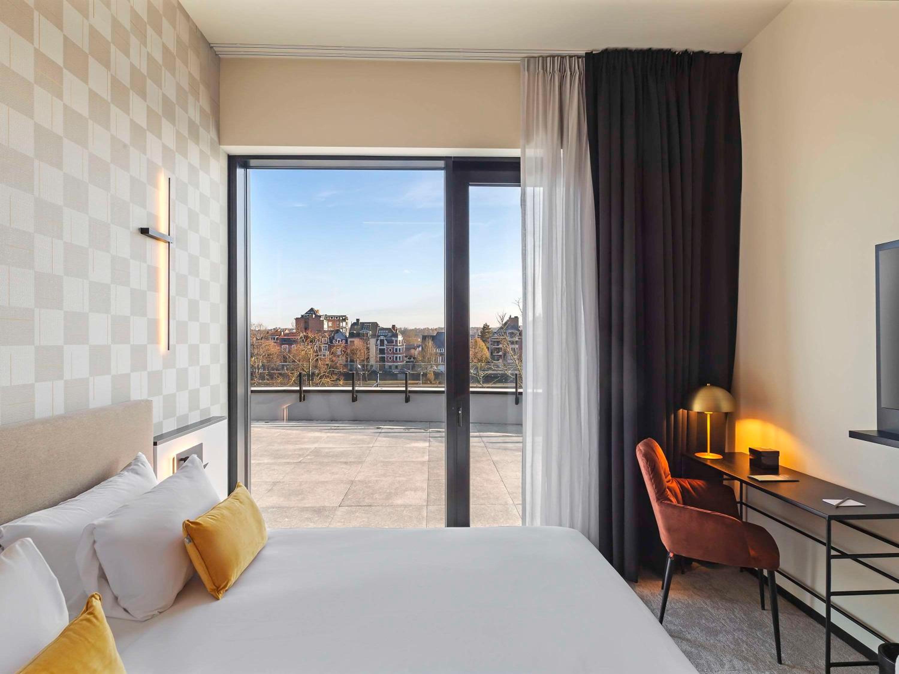 Privilege King Room with River View - Terrace Access - Photo 4