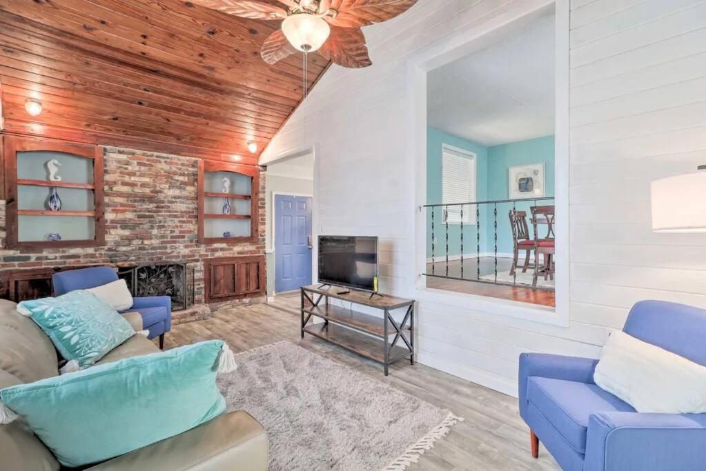 Three-Bedroom House photo 1