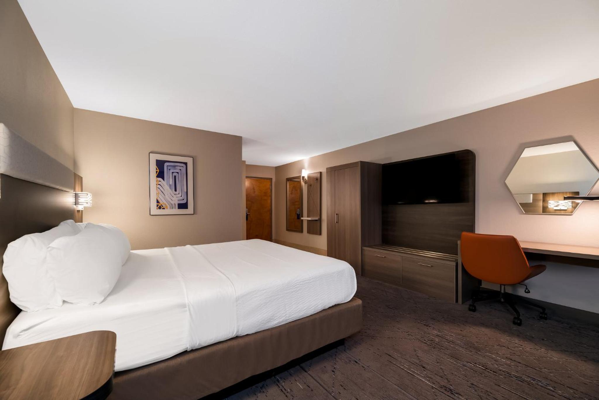 Standard King Room - Photo 5