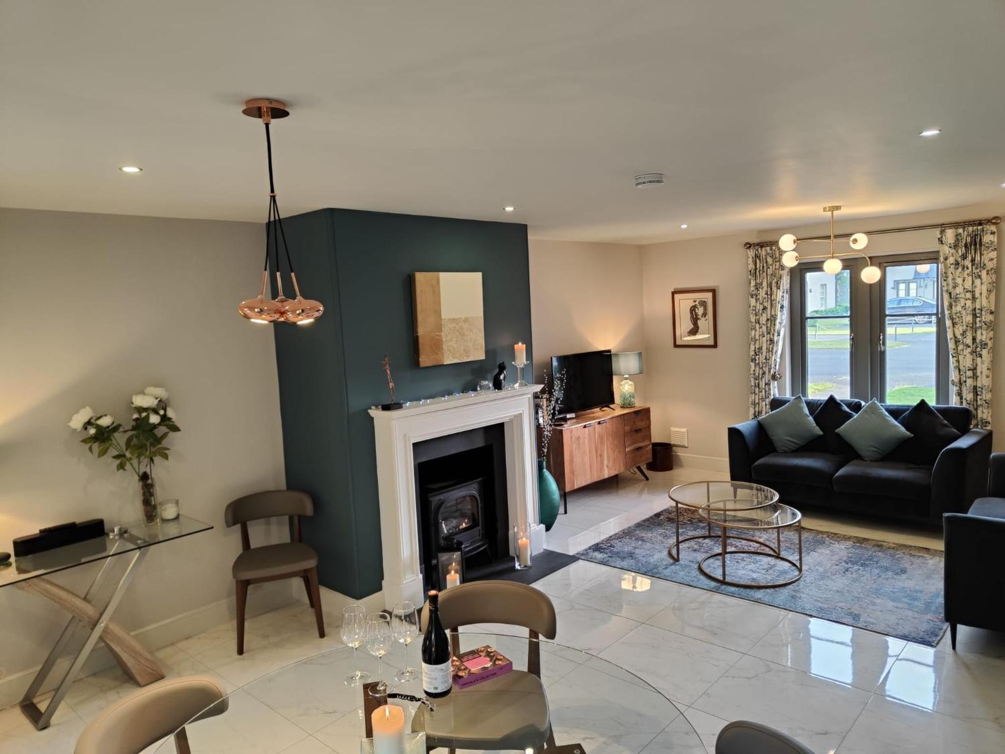 Three-Bedroom House photo 2