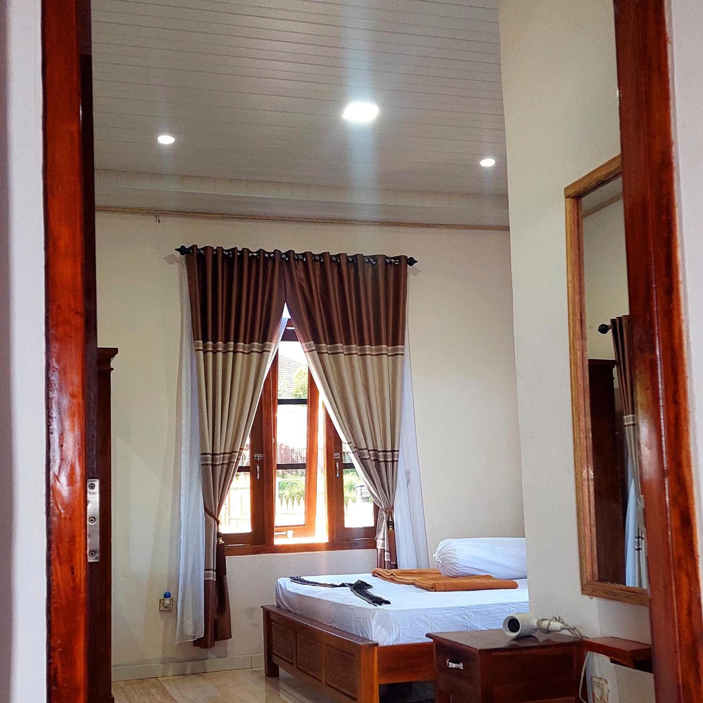 Double Room with Private Bathroom photo 2