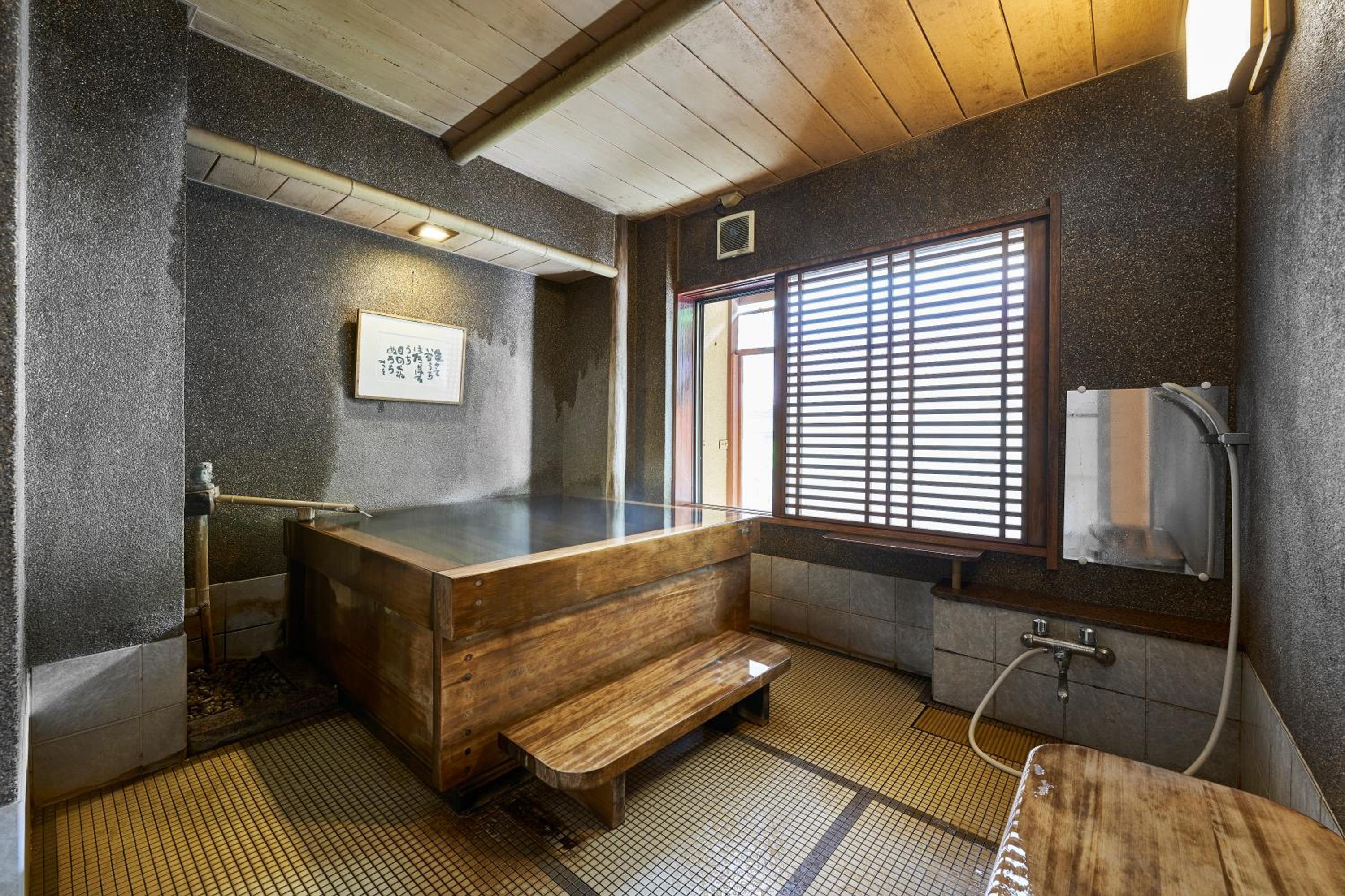 Twin Room with Bathroom - Photo 7