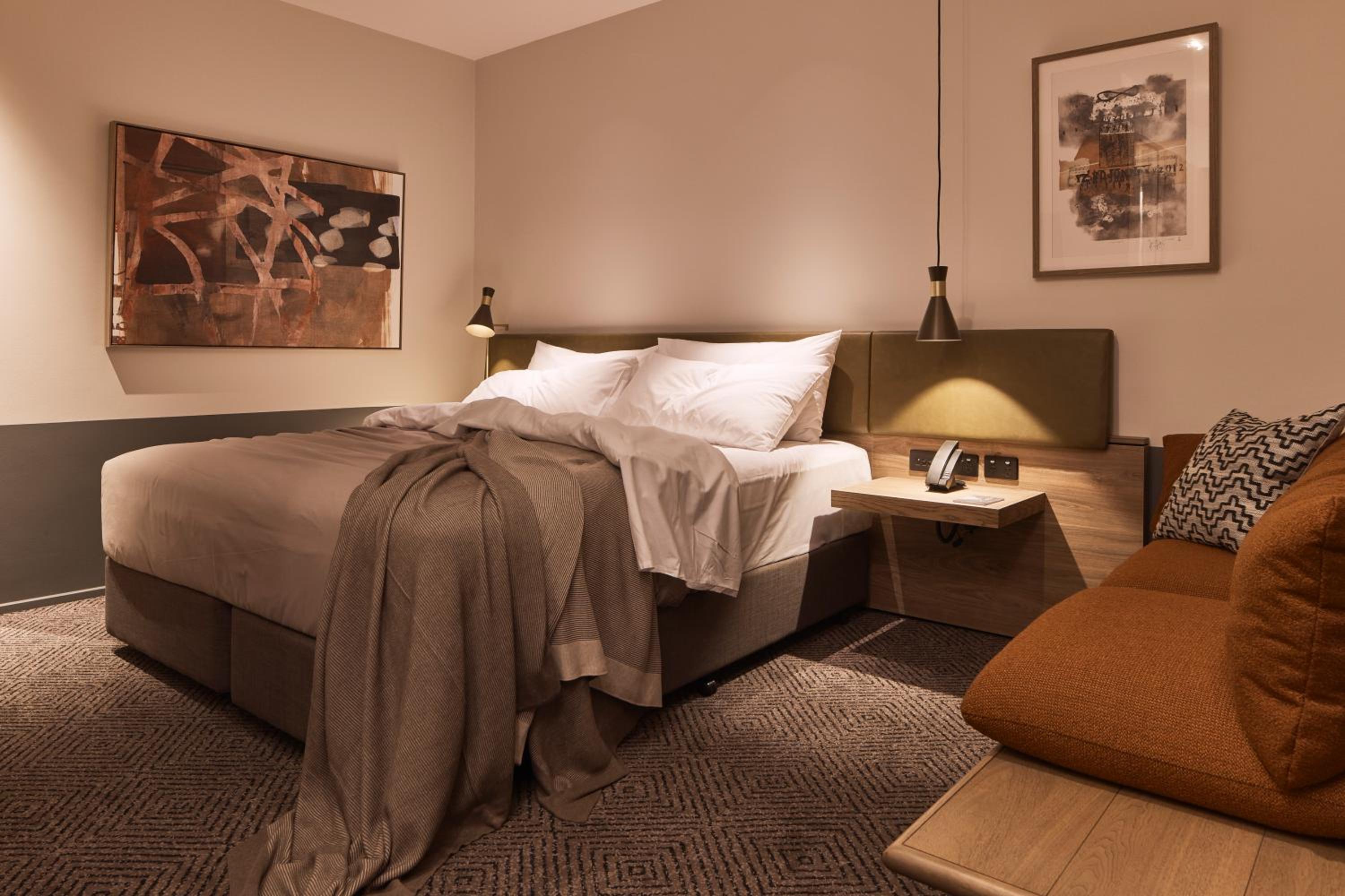 Superior King Room
