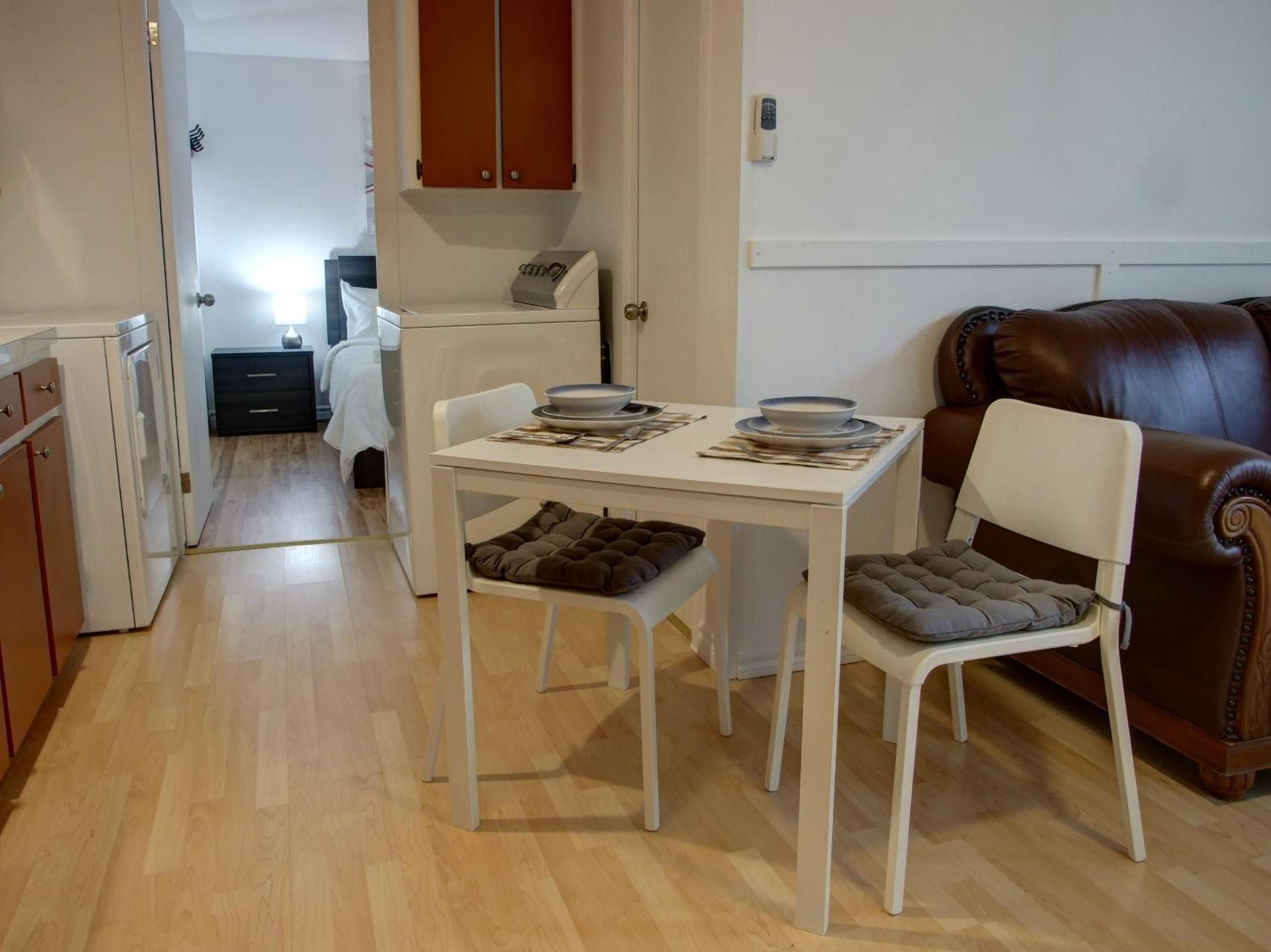 One-Bedroom Apartment photo 2