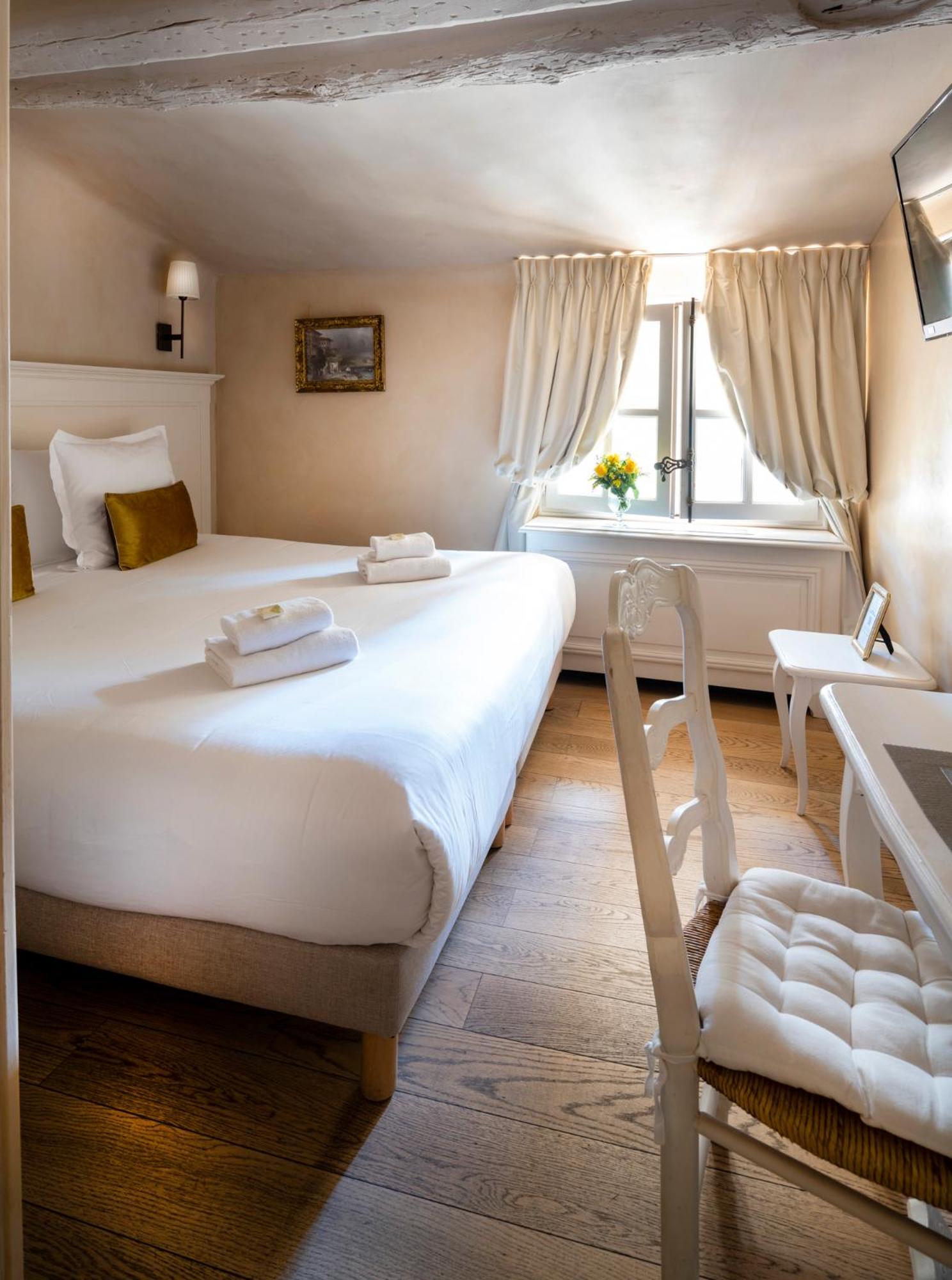 Double Room Sainte-Victoire (Third floor) photo 1