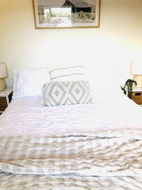 Three-Bedroom Apartment photo 2