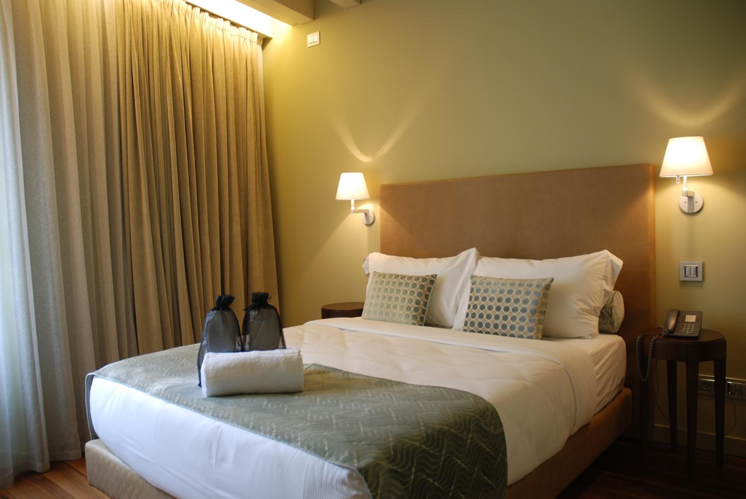 Double Room - Photo 5