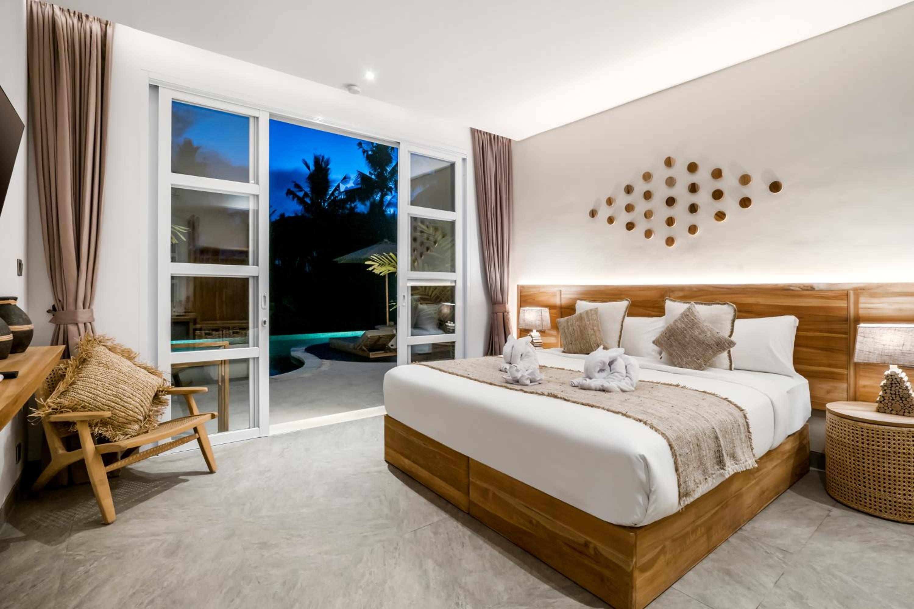 Three-Bedroom Villa - Photo 26