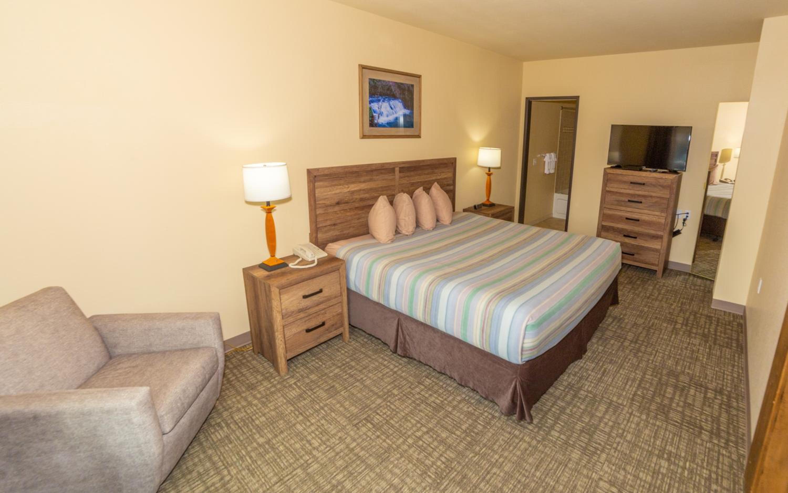Superior King Suite photo 1