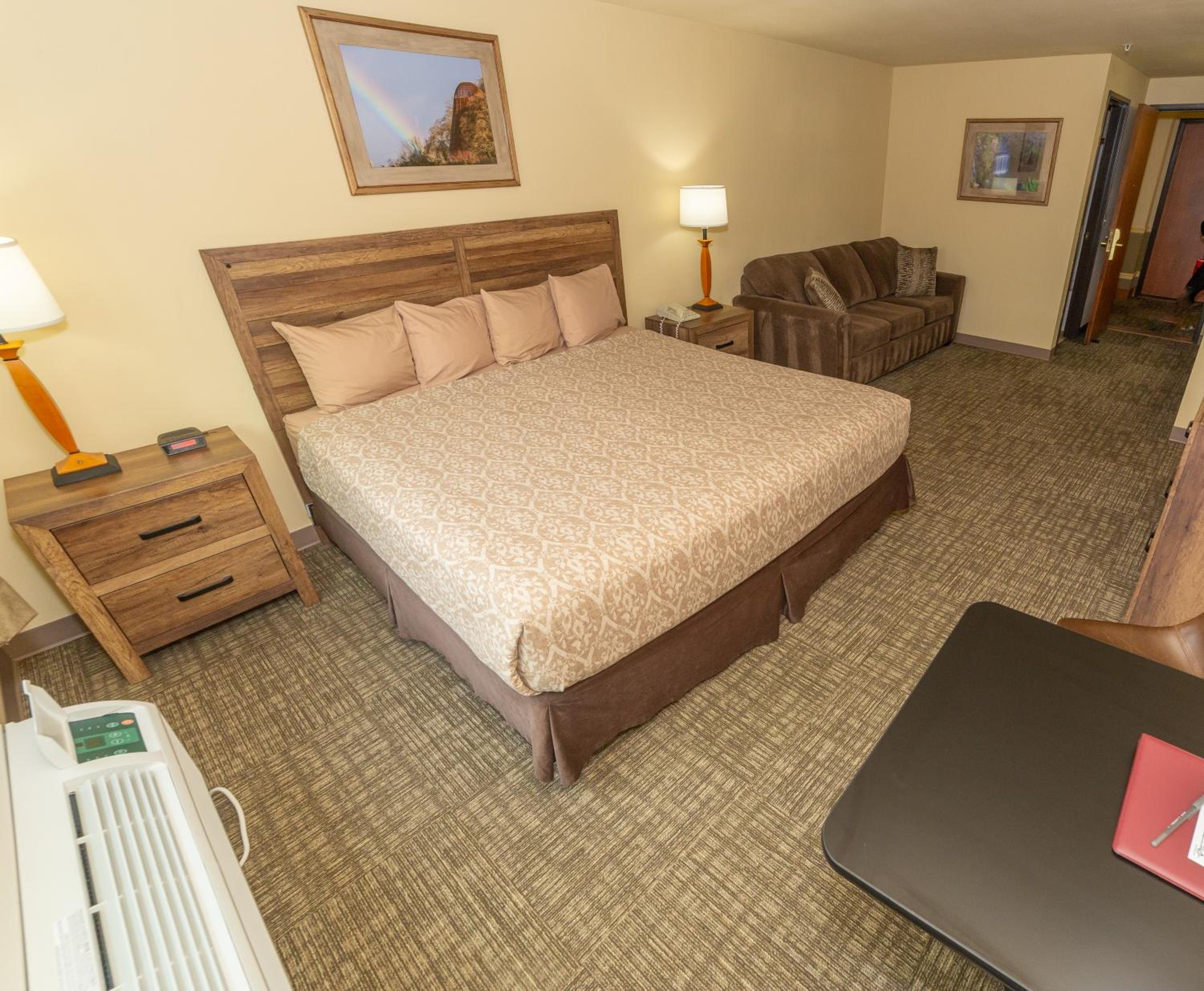 King Room - Non-Smoking - Photo 3