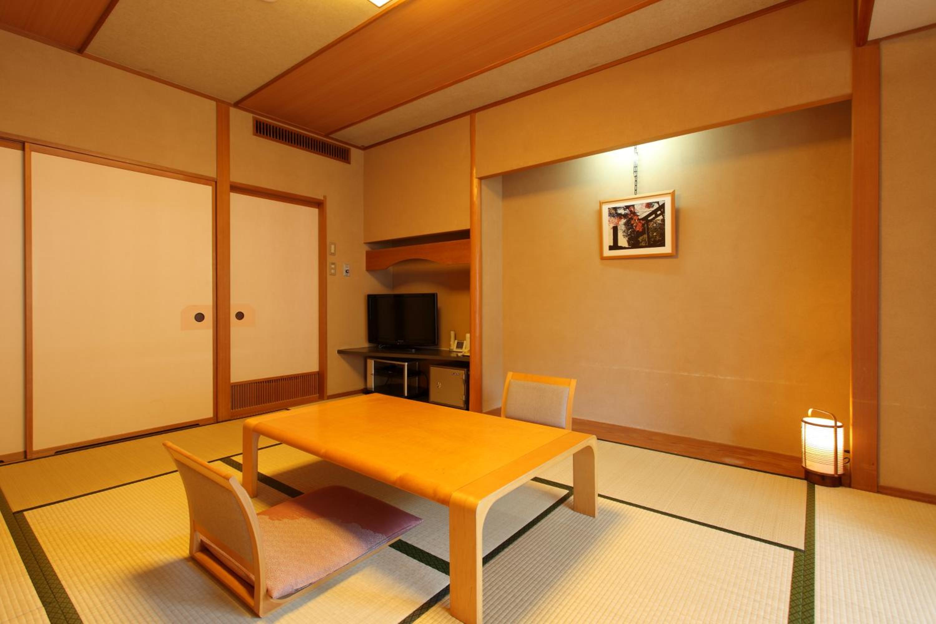 Japanese-Style Room with Shared Bathroom - Non-Smoking - Photo 1