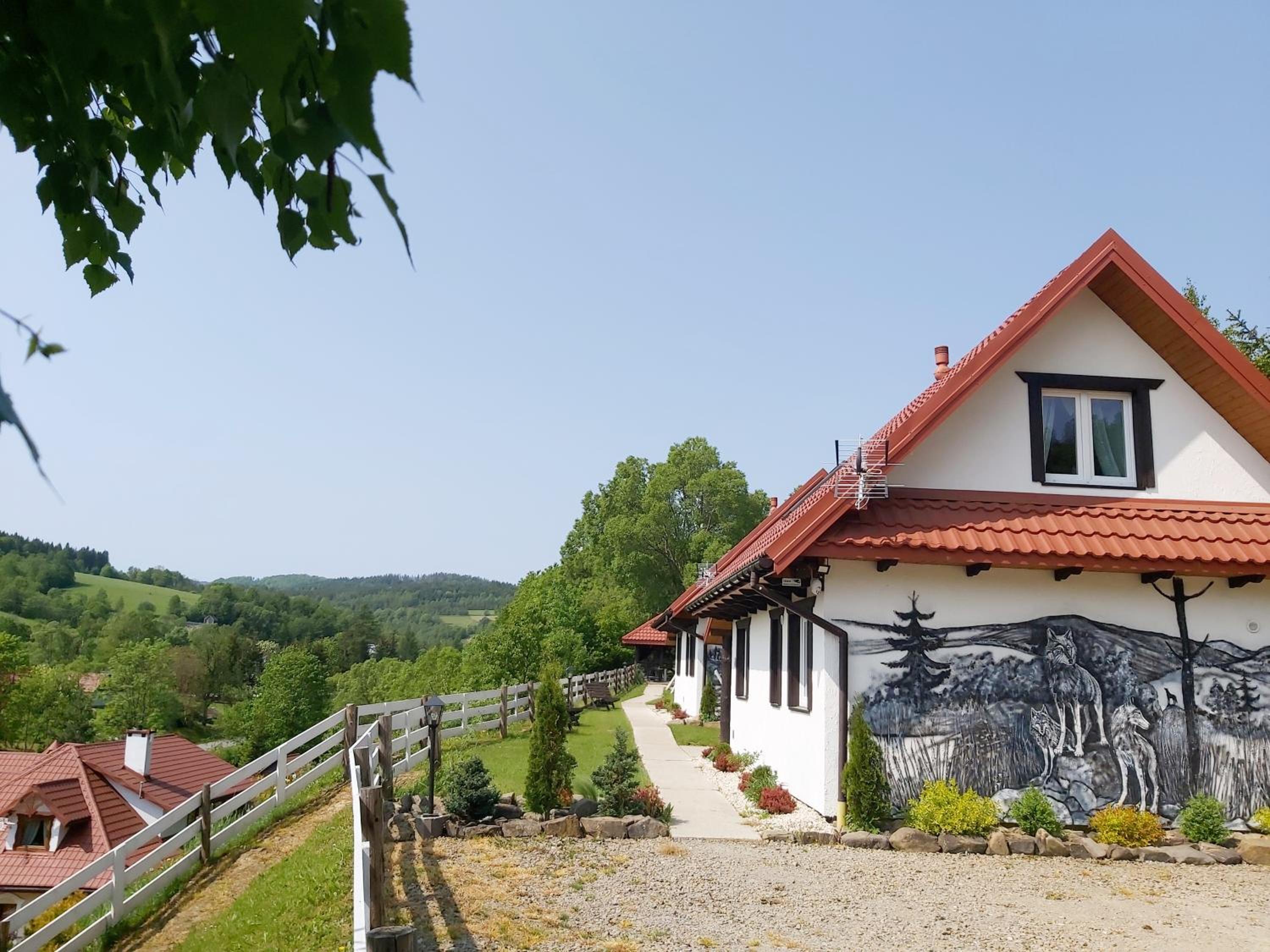 Three-Bedroom House photo 1