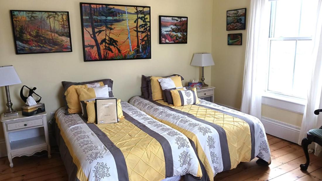 Large Twin Room photo 1