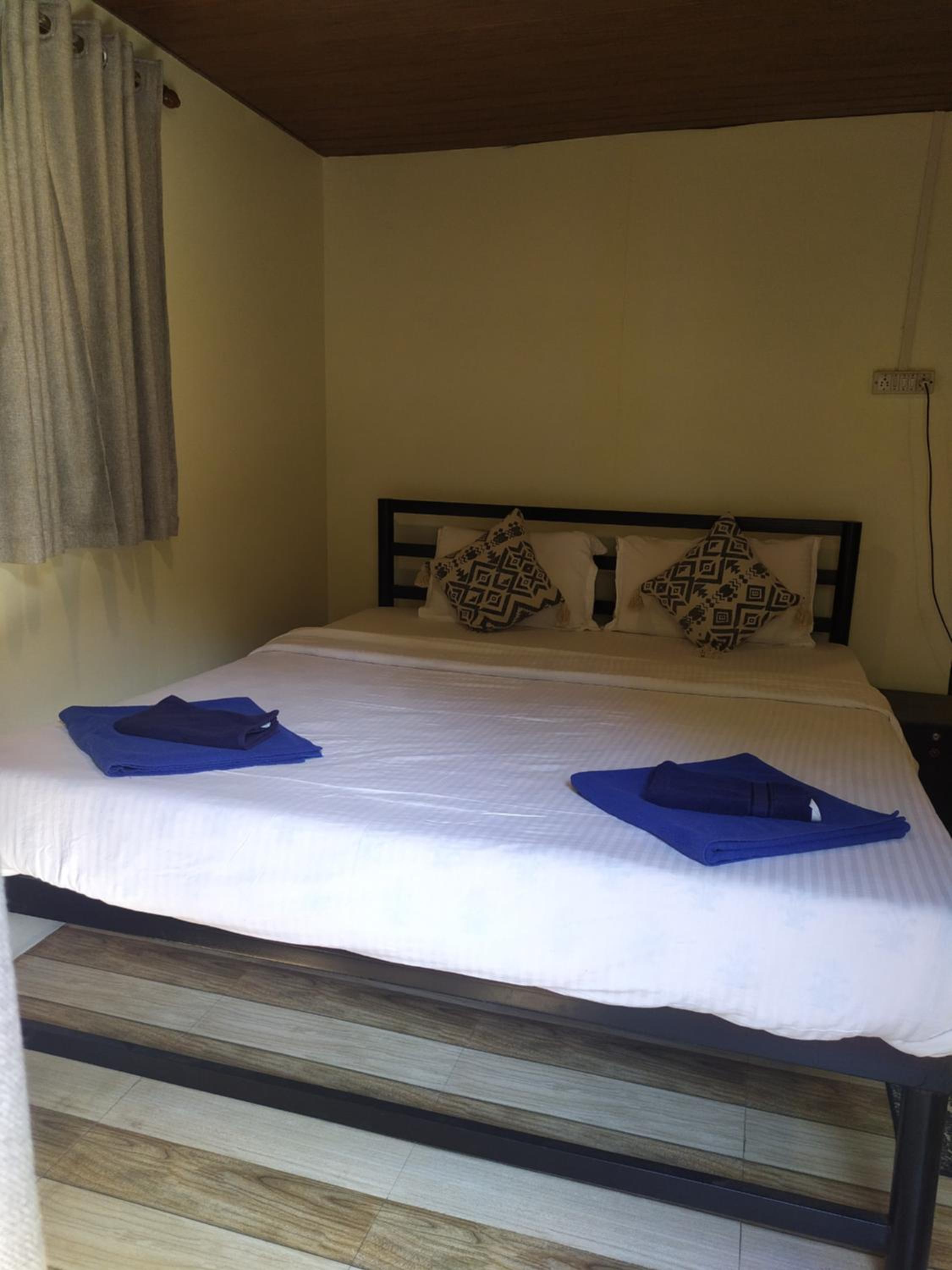 Queen Room photo 1