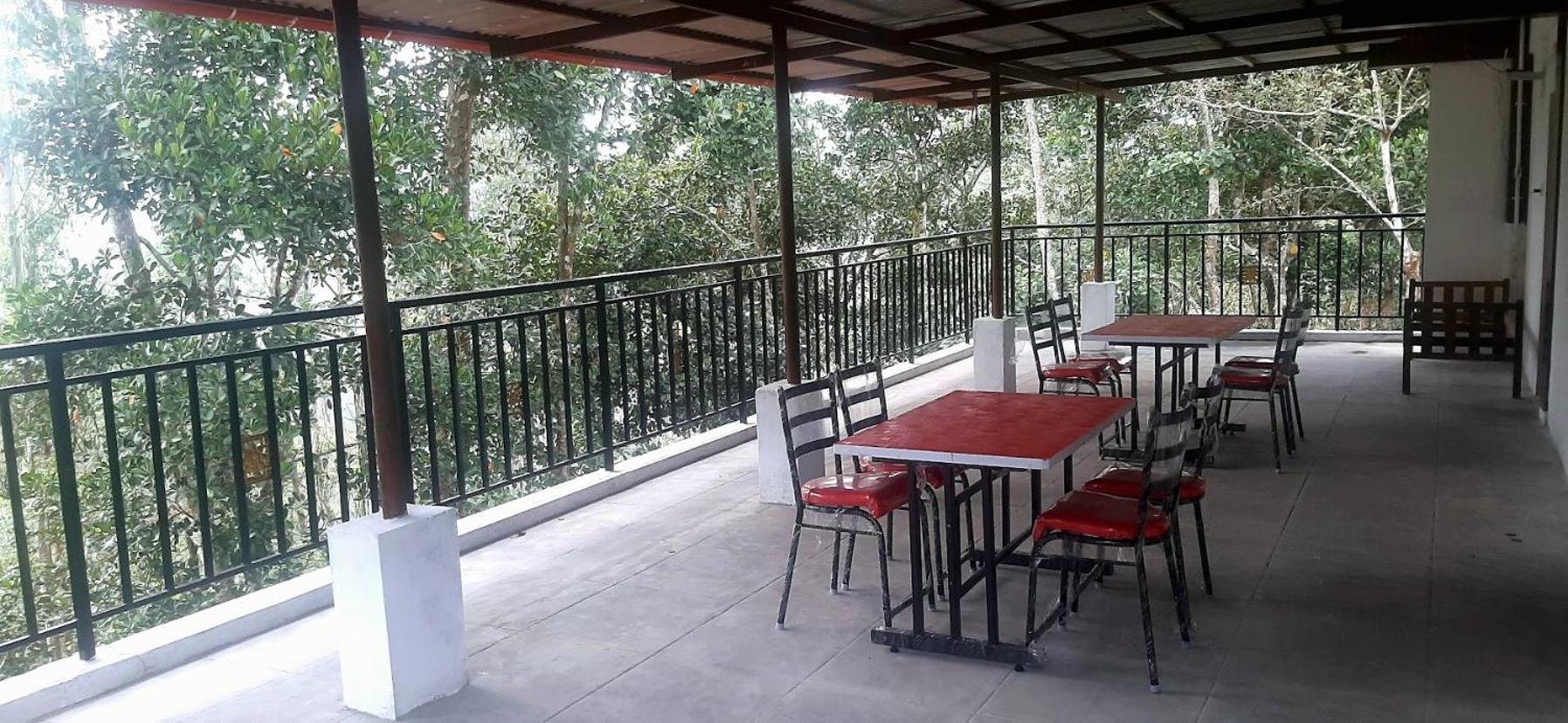 Double or Twin Room with Balcony photo 3