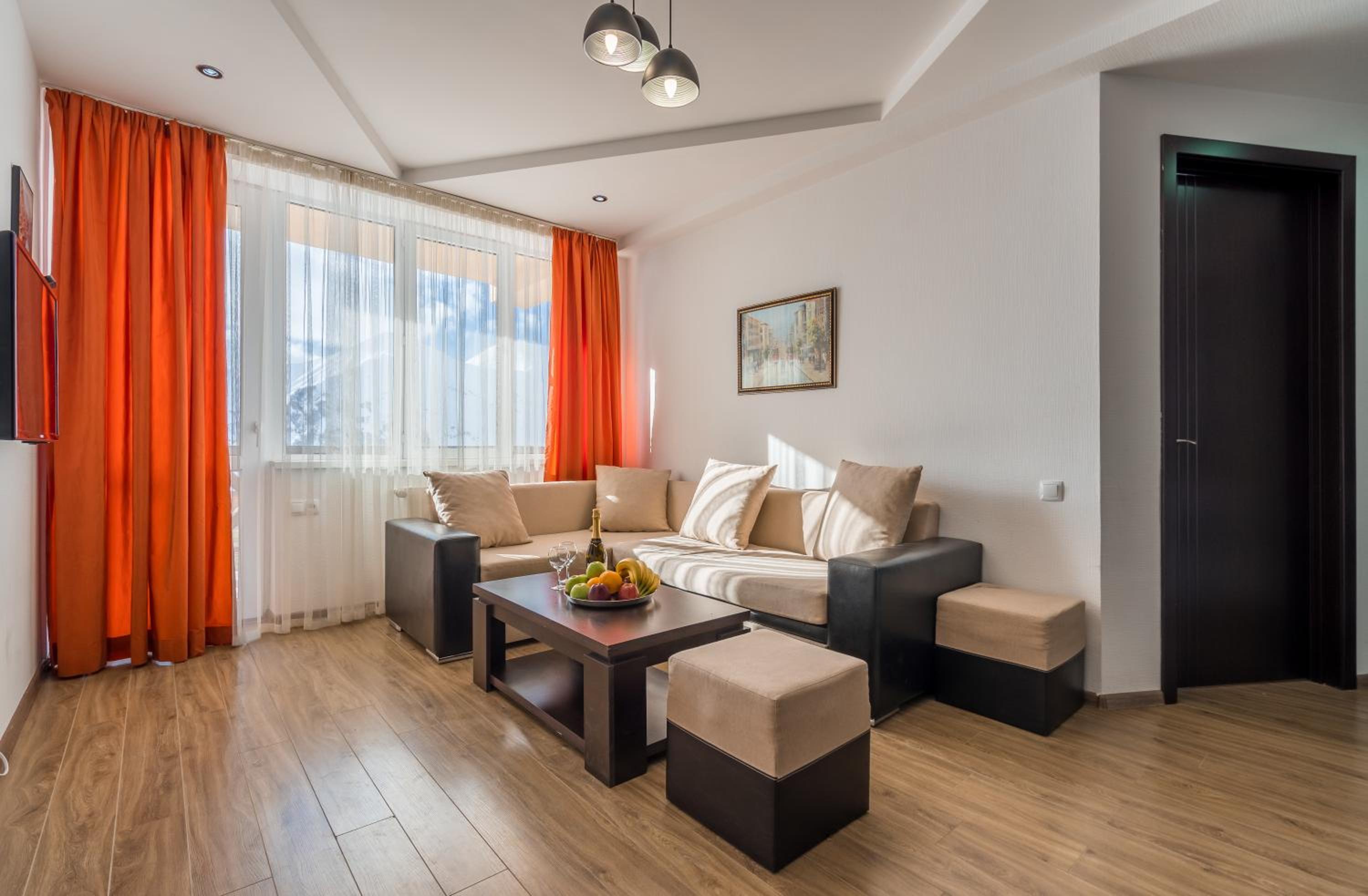Apartment With Balcony photo 2