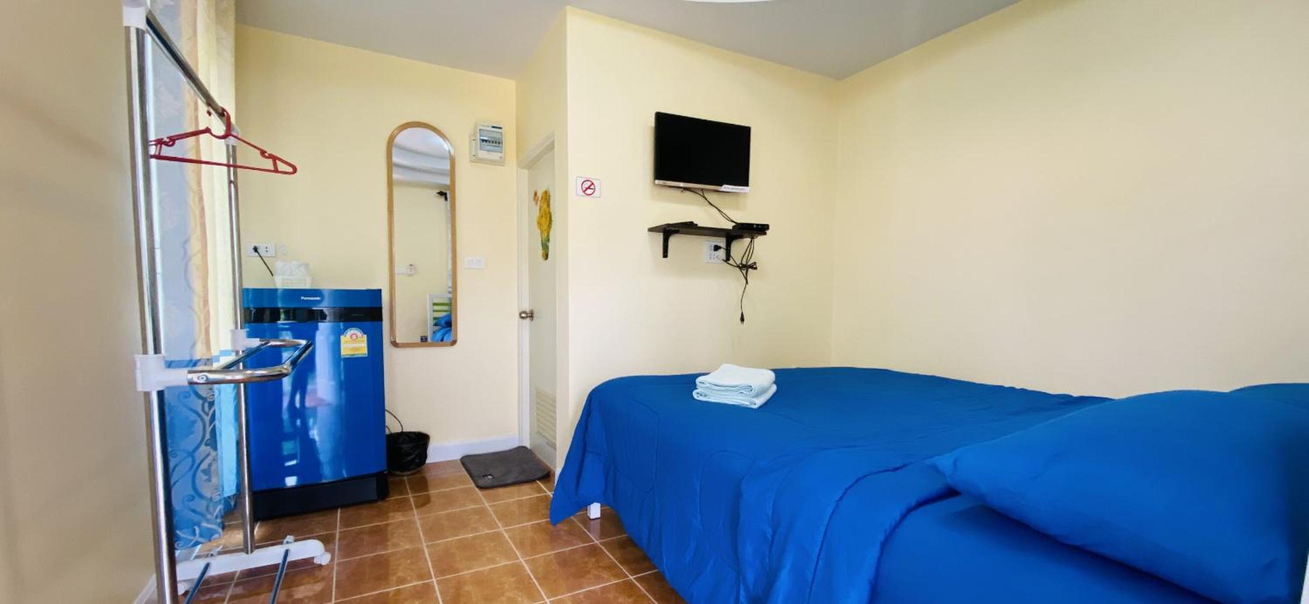 Standard Double Room with Garden View - Photo 7