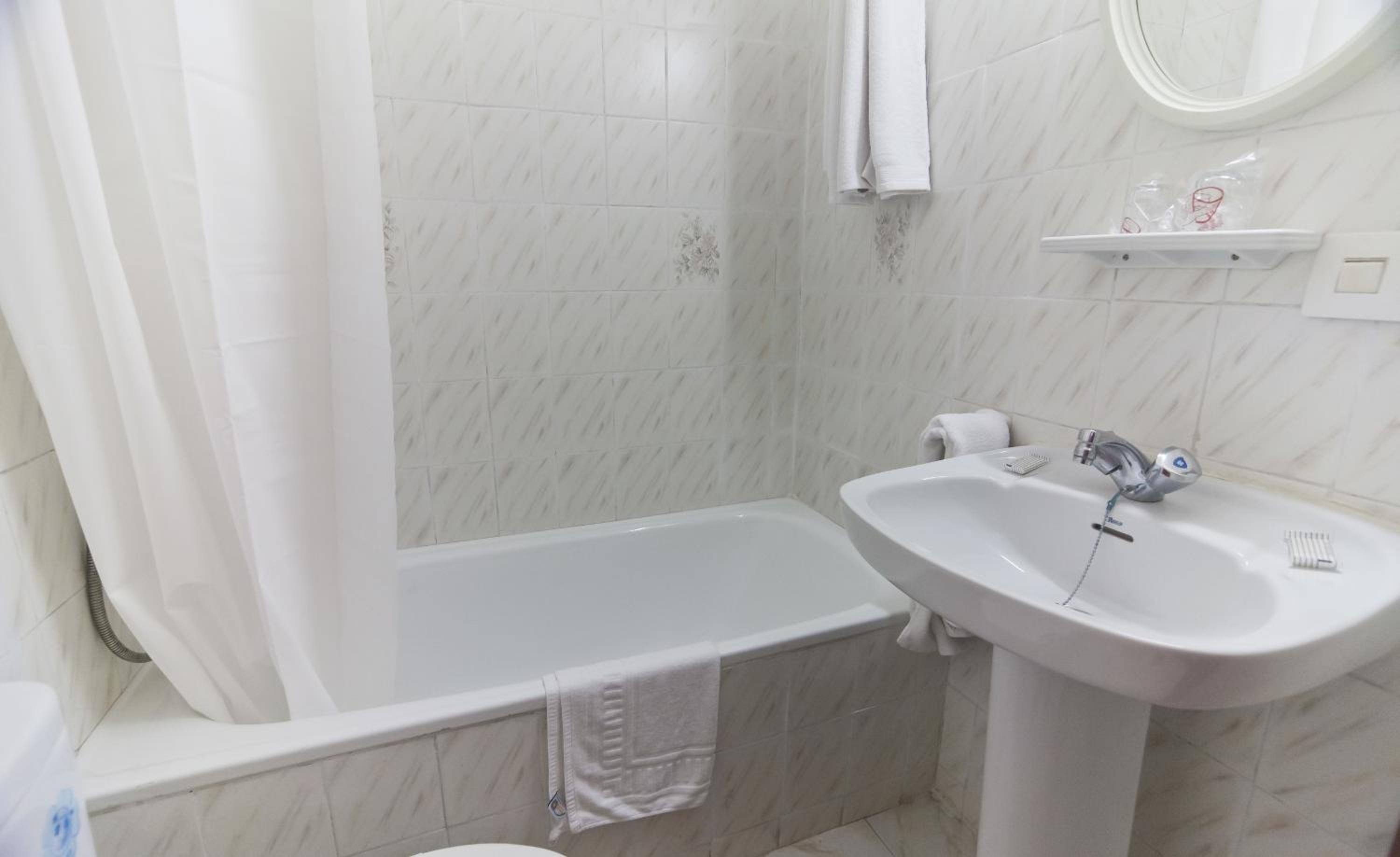 Budget Single Room - Ground Floor photo 3