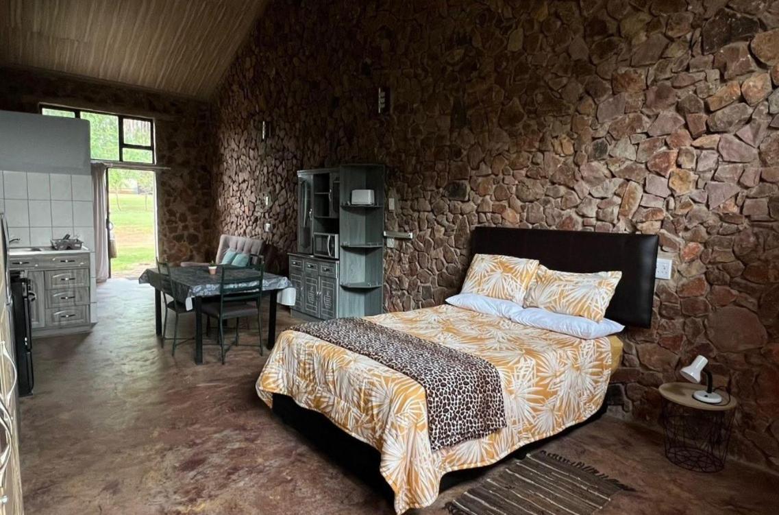 Small Double Room - Photo 3