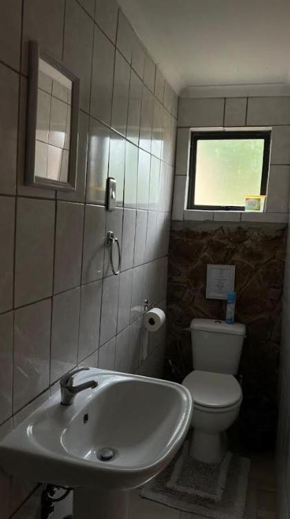 Small Double Room - Photo 2