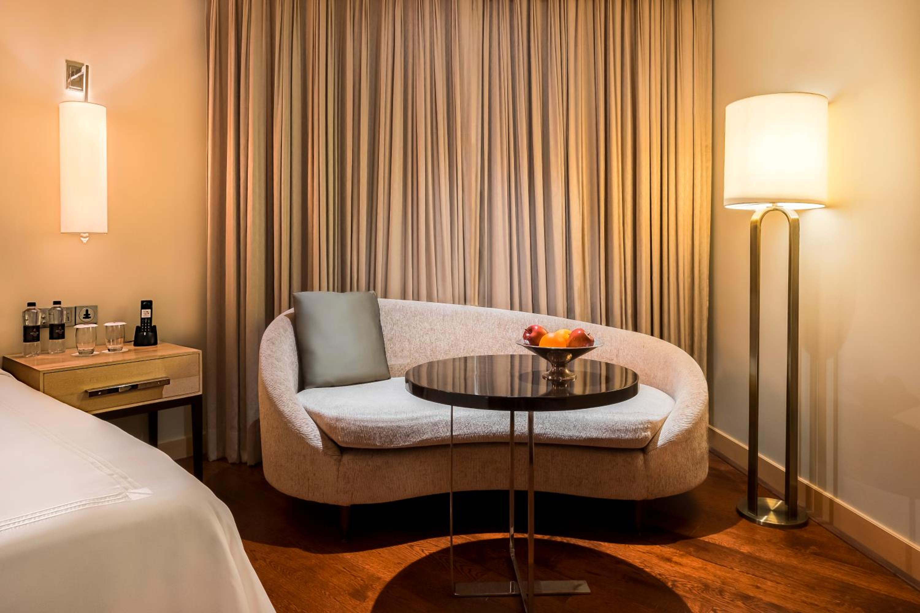 1 King Bed, Executive Lounge Access, 1-Bedroom Apartment (Enjoy 10% off on Food & Soft Beverages and Laundry) at JW Marriott Mumbai Juhu