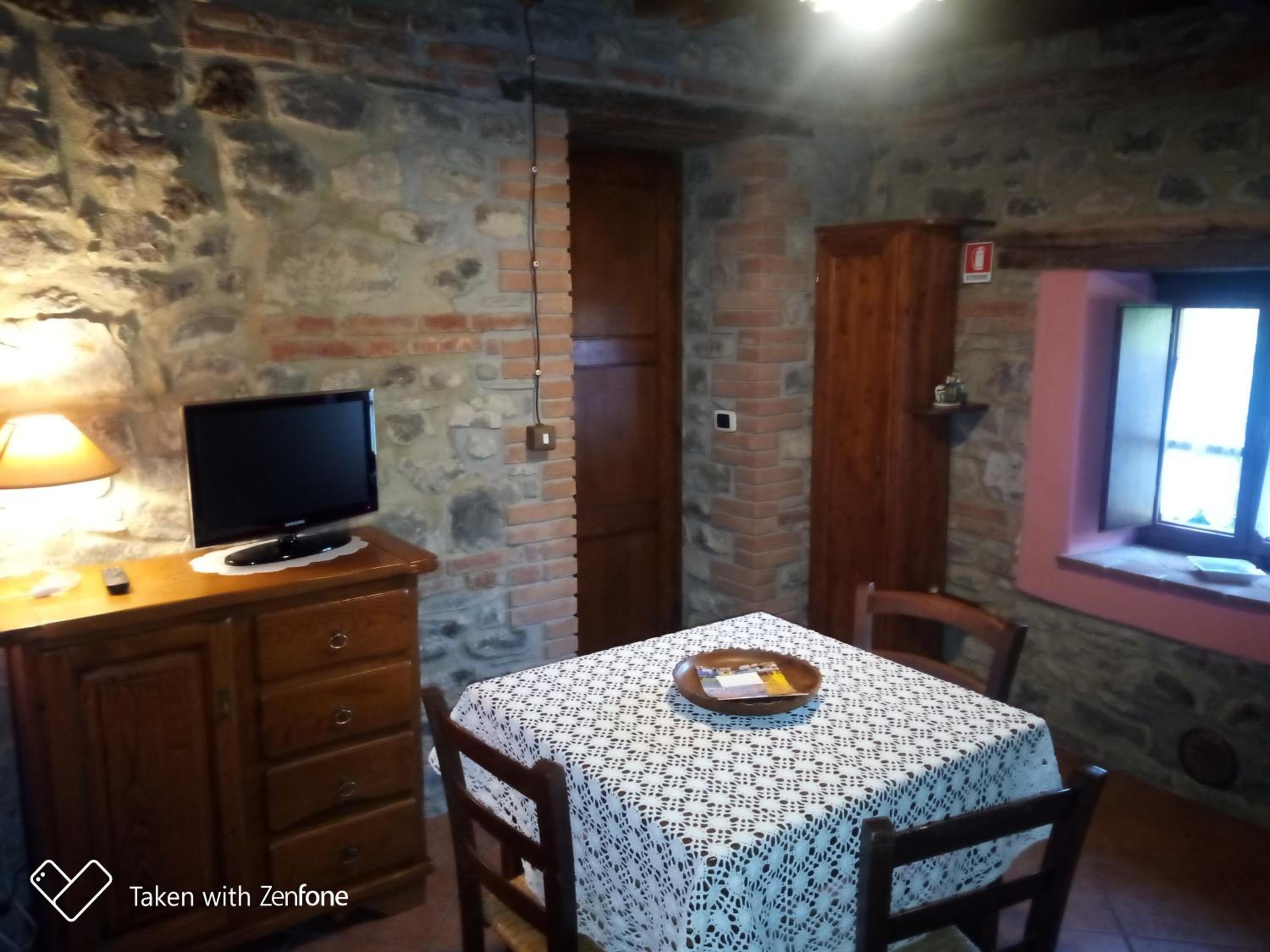 One-Bedroom House photo 3