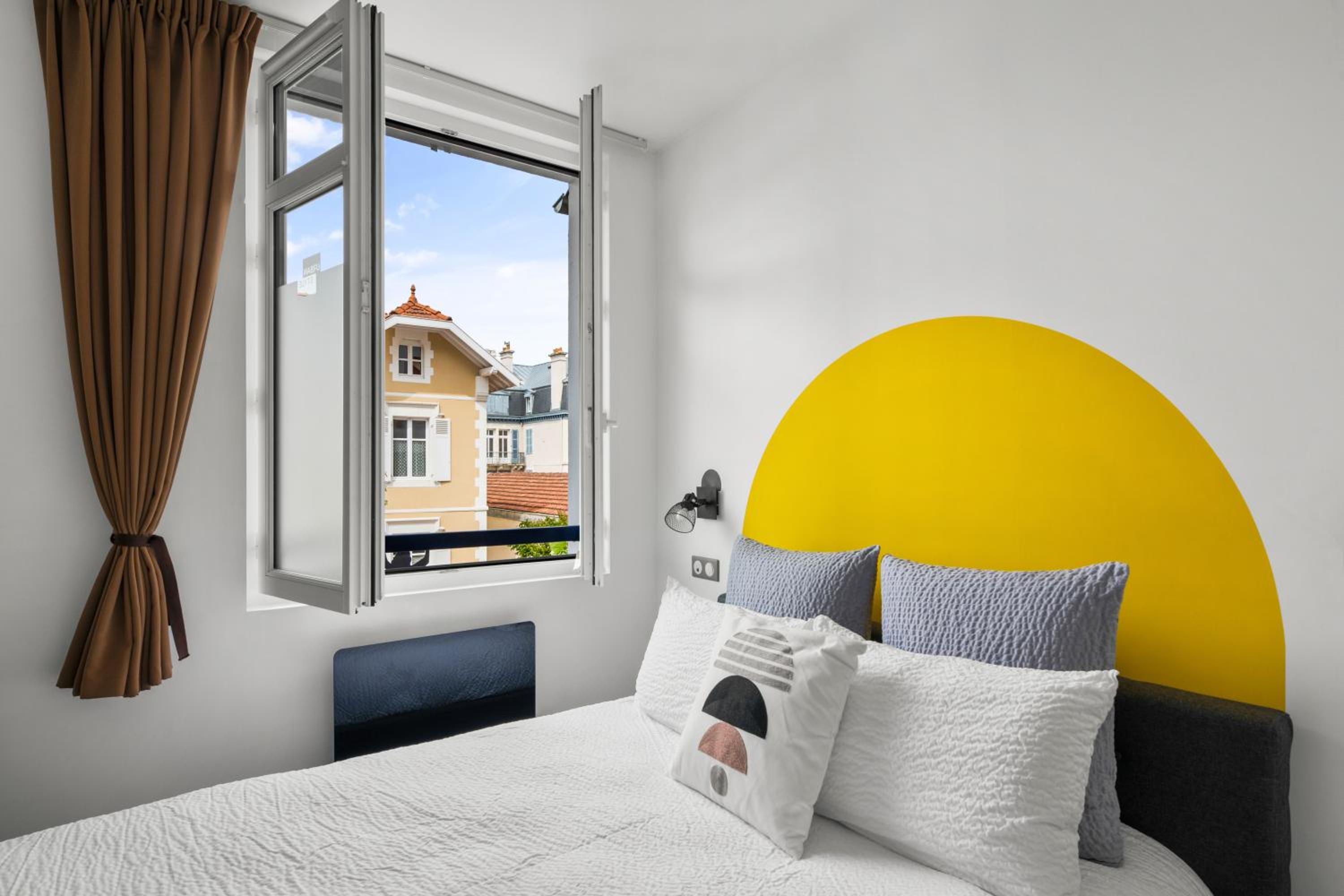 Double Room - Photo 13