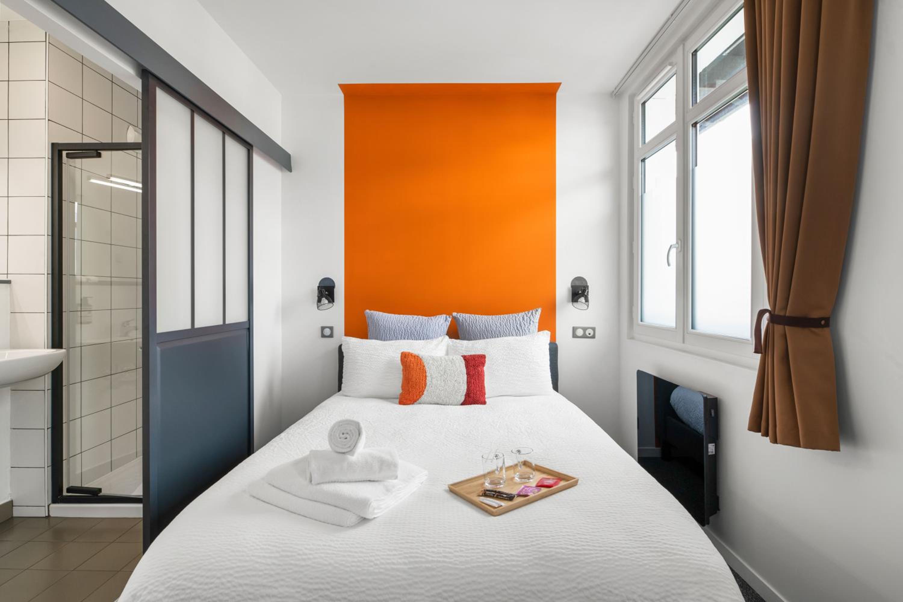 Double Room - Photo 12