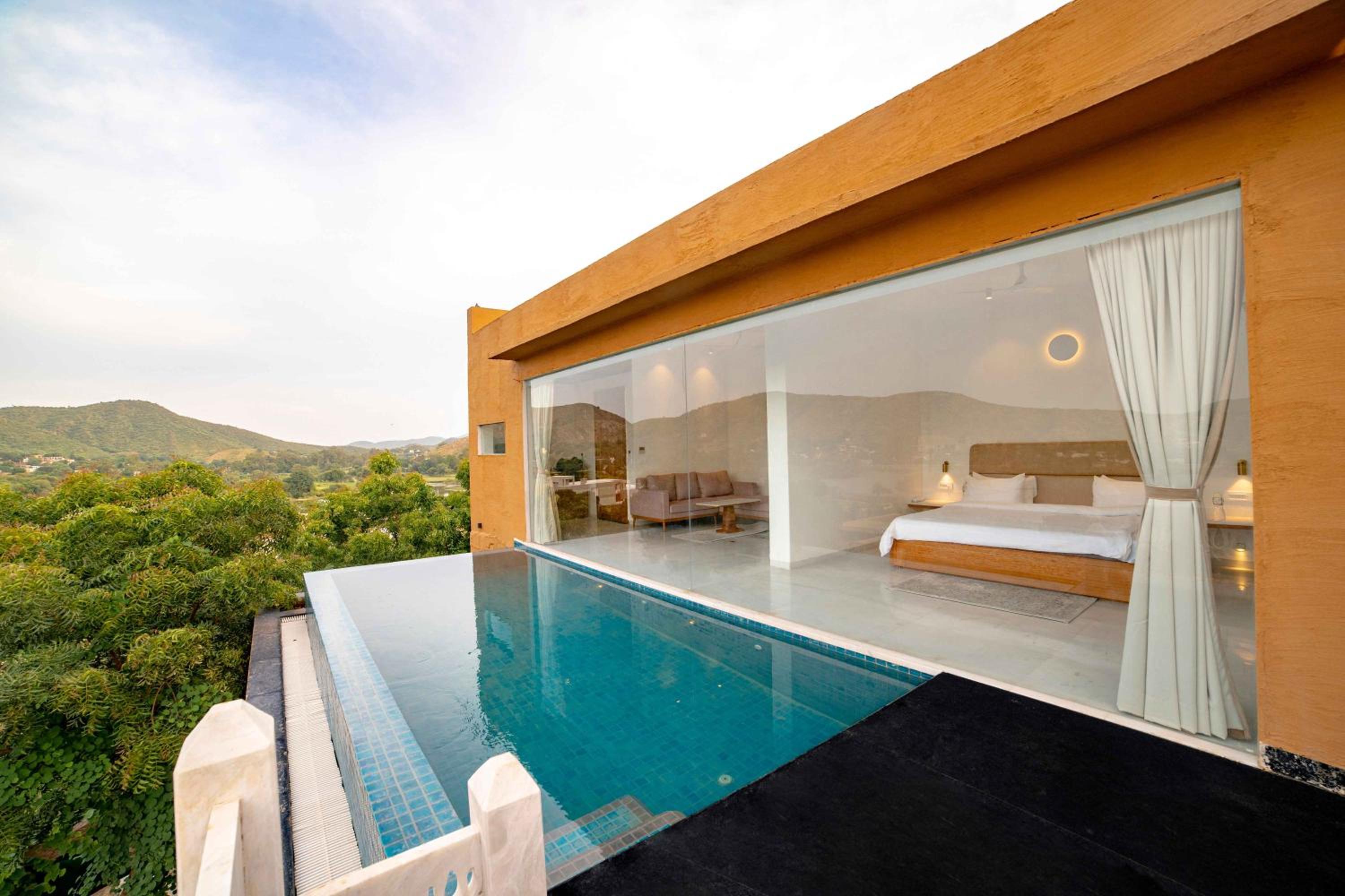 Villa with Private Pool - Photo 1