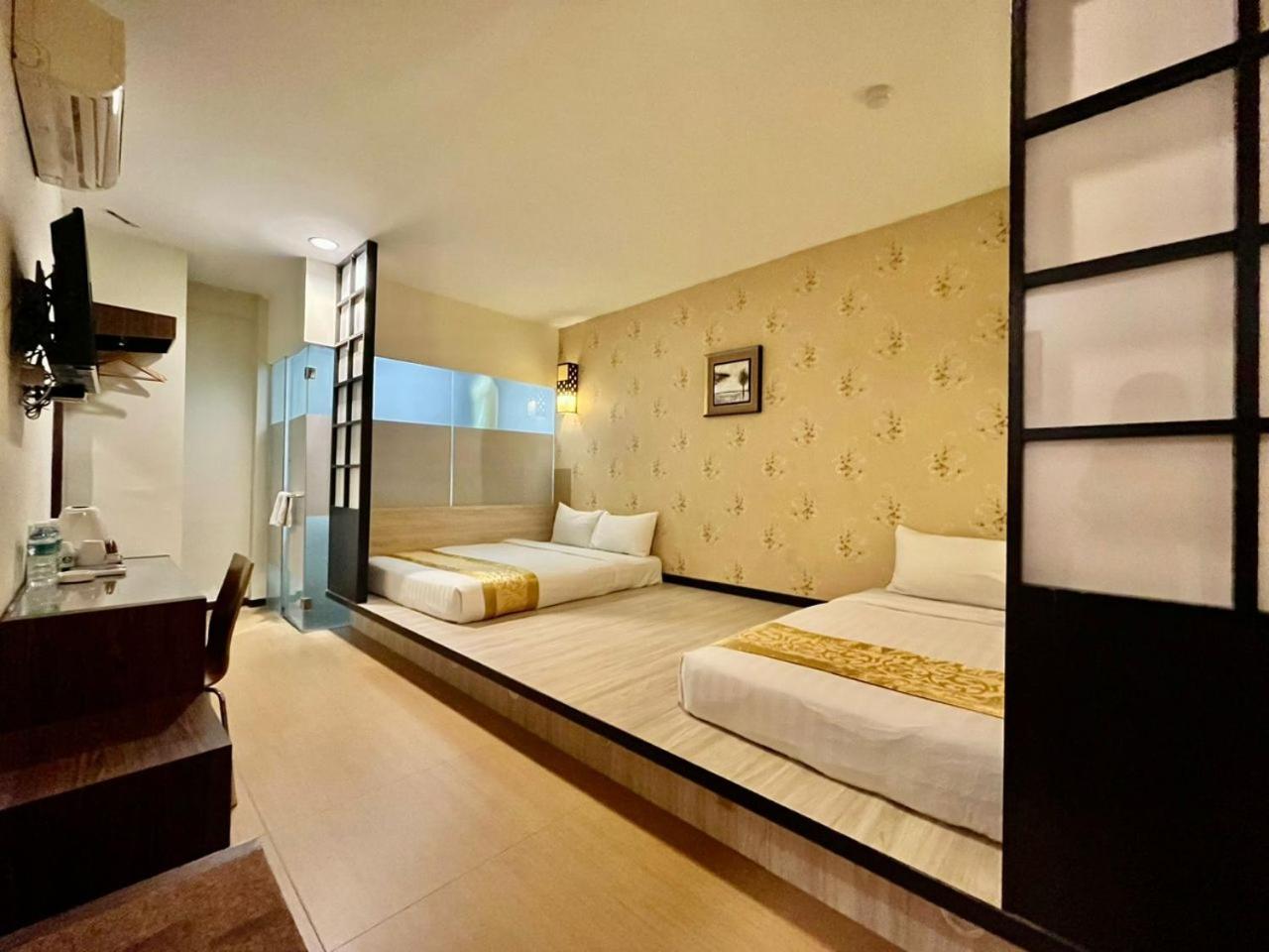 Japanese-Style Room