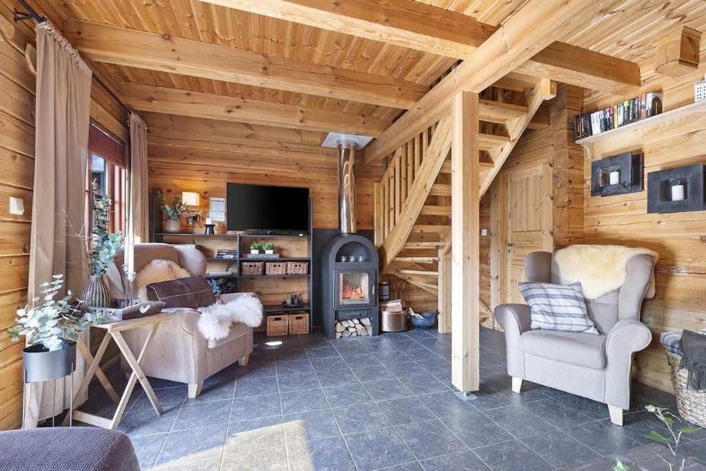 Three-Bedroom House photo 1