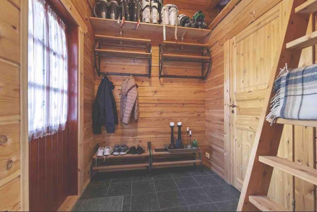 Three-Bedroom House photo 2