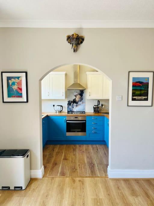 Three-Bedroom House photo 2