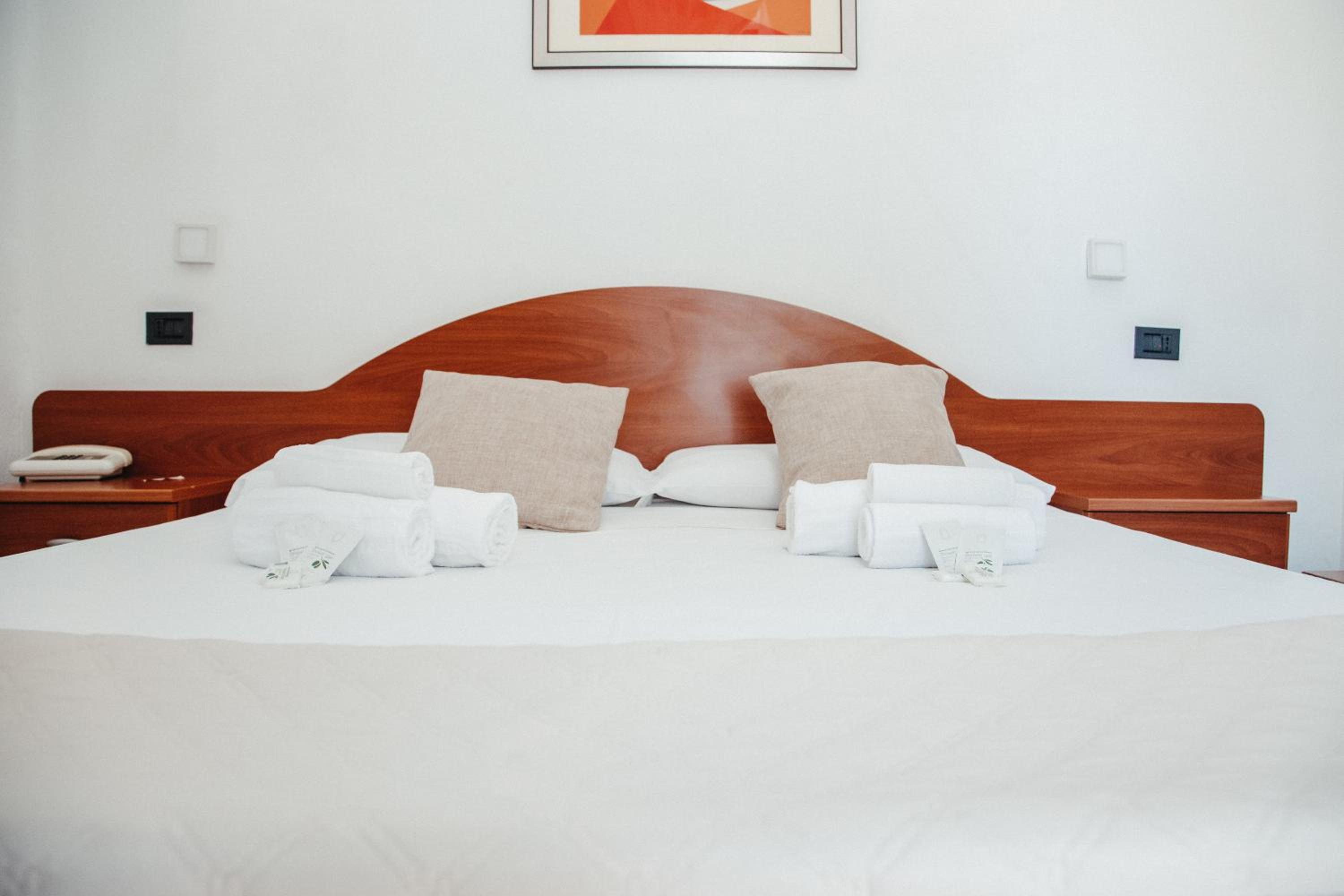 Double or Twin Room - Photo 1