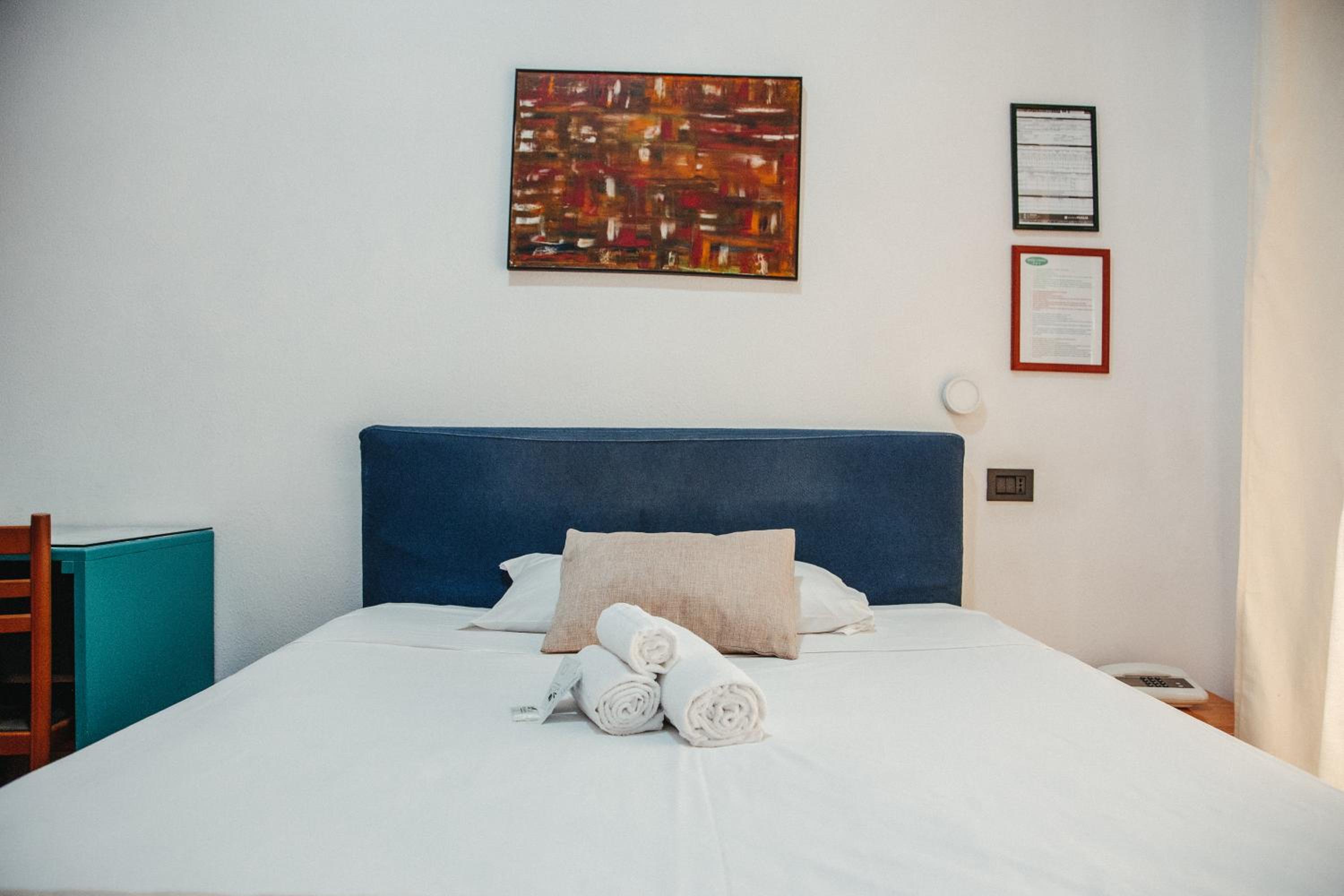 Single Room photo 2