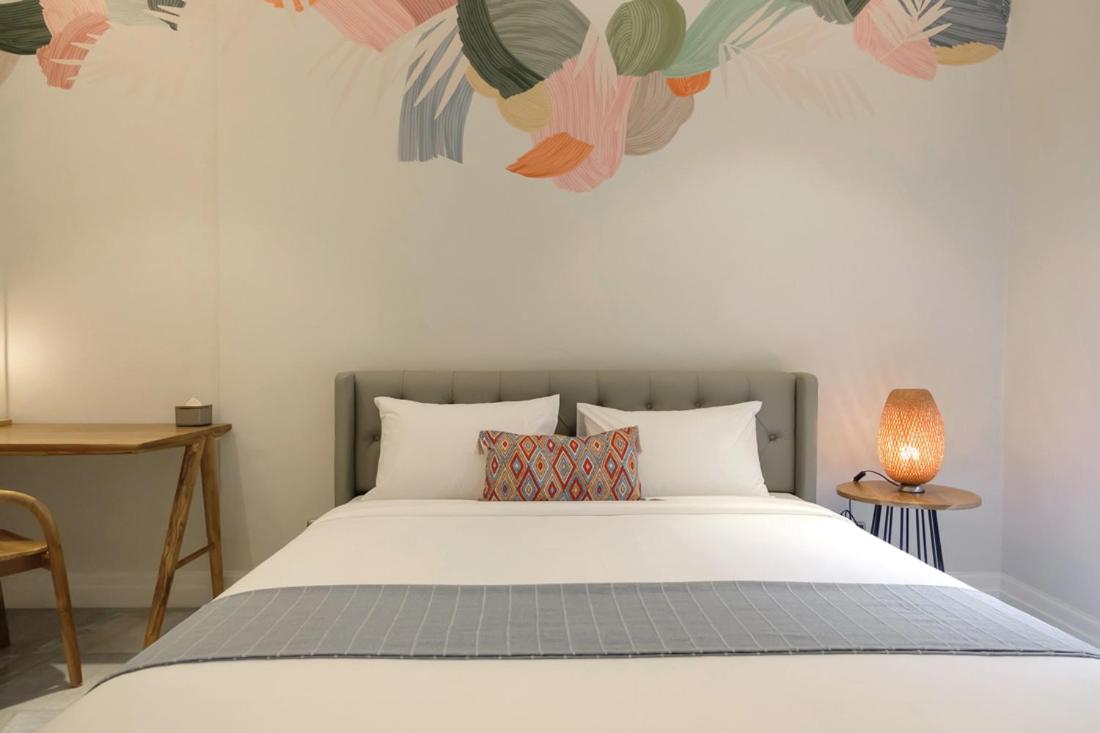 Deluxe King Room - Photo 1