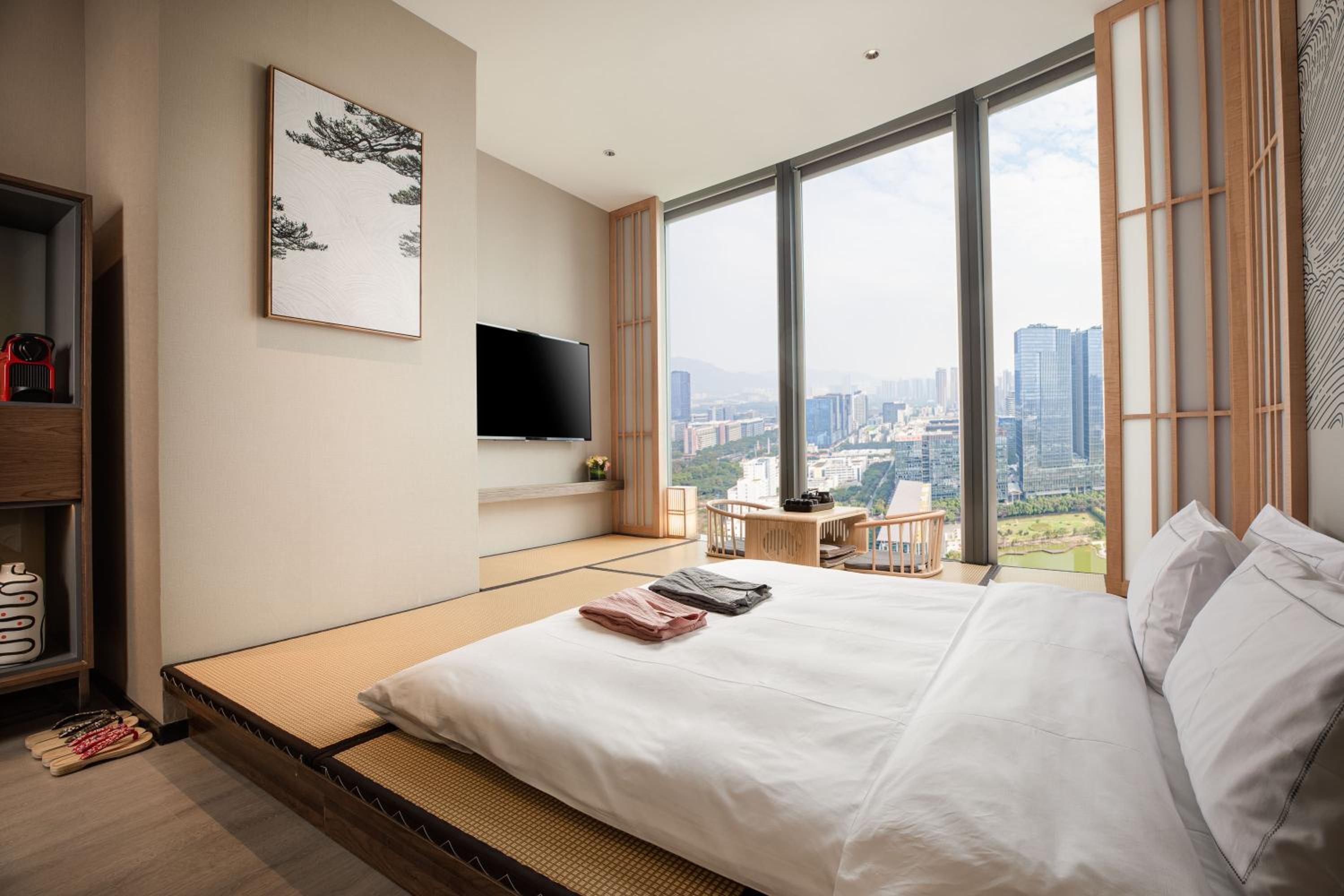 Sunshine Tatami King Room