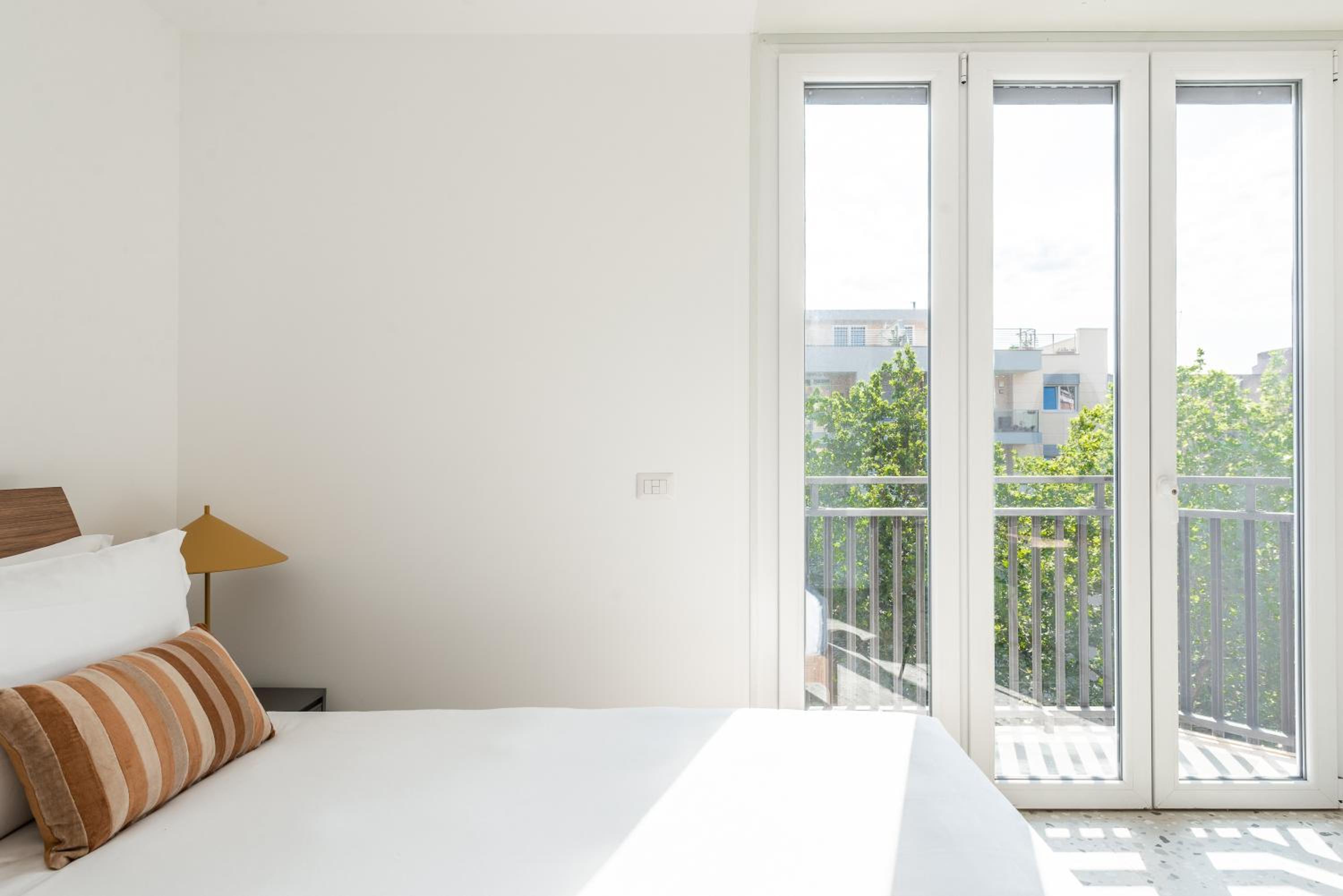 Two-Bedroom Apartment with Balcony photo 3