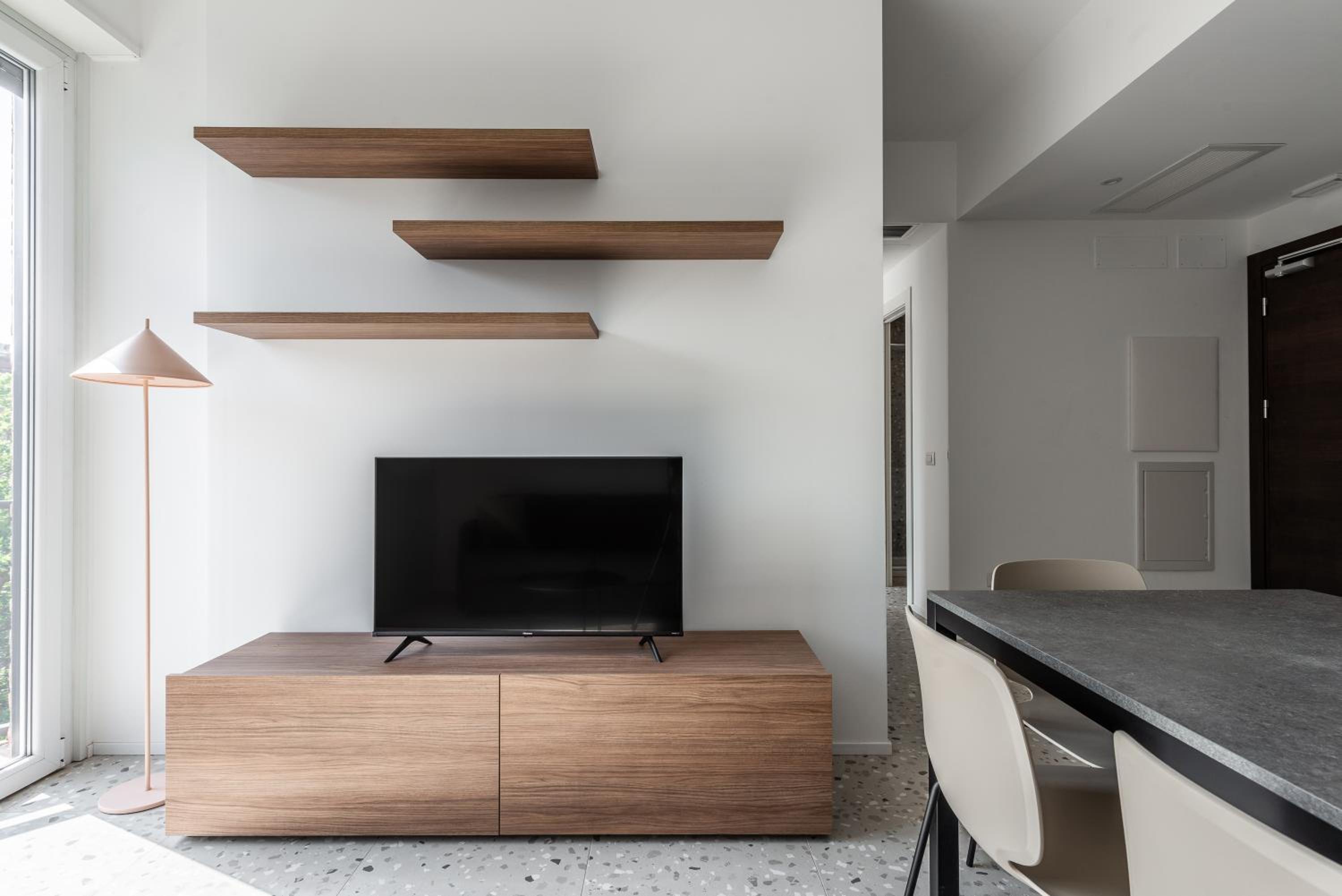 Two-Bedroom Apartment with Balcony photo 2
